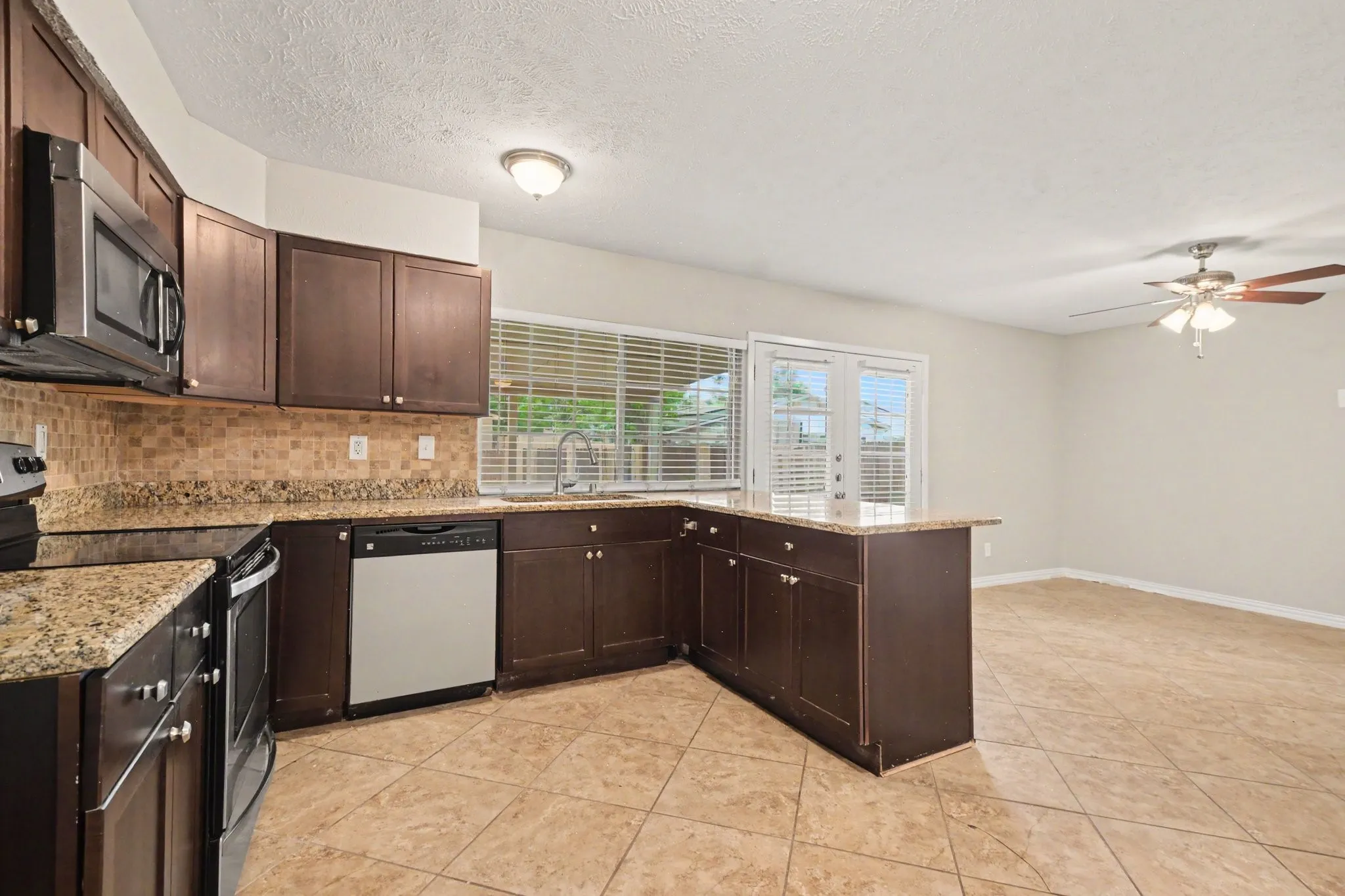 Single Family Residence For Sale in Collin County , 1205 Crestwood Court, Allen, Texas 75002, 4 Bedroom, 2 Bathroom, 2 Garage spaces, 2,090 Sqft, built in 1981, mls#21298985, Real Estate Agent in Allen, Homes For Sale in Collin county, Homes For Sale in Allen, Realtor in Allen Texas, Real Estate Brokerage Independent Realty Texas, Luminita Cordes Realtor