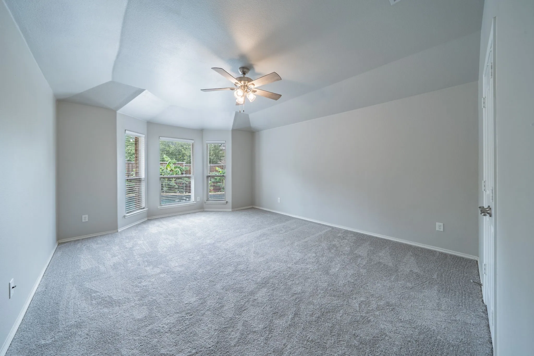 Single Family Residence For Sale in Rockwall County , 1050 Hidden Lakes Way, Rockwall, Texas 75087, 4 Bedroom, 3 Bathroom, 2 Garage spaces, 2,825 Sqft, built in 2012, mls#21299126, Real Estate Agent in Rockwall, Homes For Sale in Rockwall county, Homes For Sale in Rockwall, Realtor in Rockwall Texas, Real Estate Brokerage Independent Realty Texas, Luminita Cordes Realtor