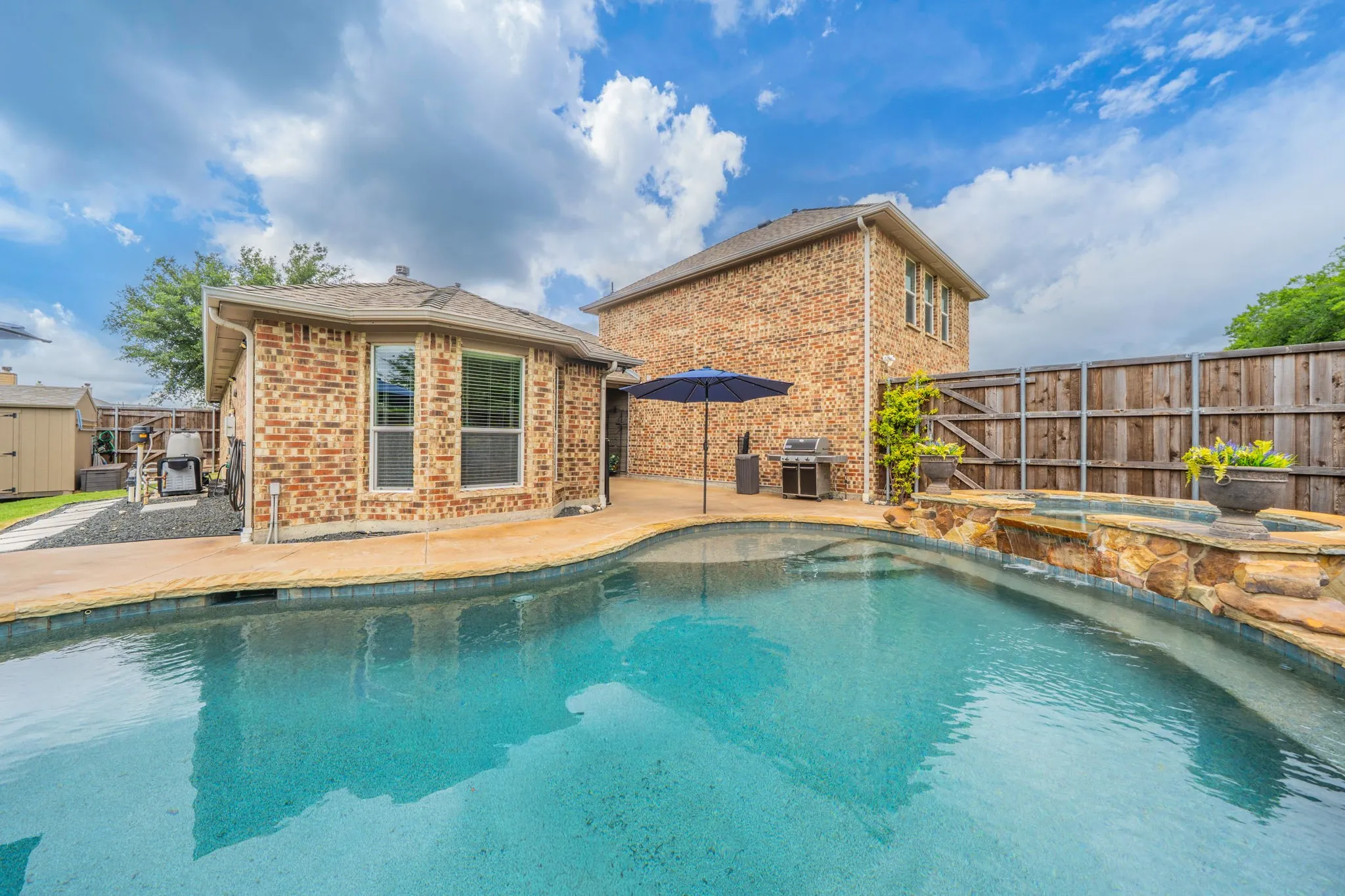 Single Family Residence For Sale in Rockwall County , 1050 Hidden Lakes Way, Rockwall, Texas 75087, 4 Bedroom, 3 Bathroom, 2 Garage spaces, 2,825 Sqft, built in 2012, mls#21299126, Real Estate Agent in Rockwall, Homes For Sale in Rockwall county, Homes For Sale in Rockwall, Realtor in Rockwall Texas, Real Estate Brokerage Independent Realty Texas, Luminita Cordes Realtor