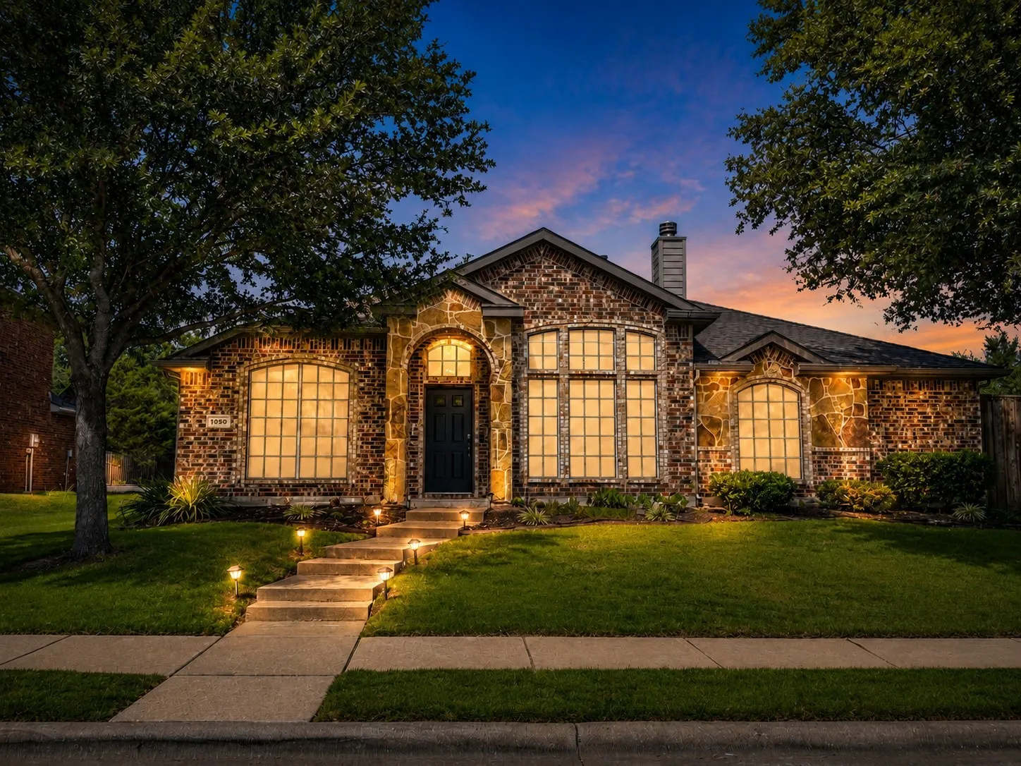 Single Family Residence For Sale in Rockwall County , 1050 Hidden Lakes Way, Rockwall, Texas 75087, 4 Bedroom, 3 Bathroom, 2 Garage spaces, 2,825 Sqft, built in 2012, mls#21299126, Real Estate Agent in Rockwall, Homes For Sale in Rockwall county, Homes For Sale in Rockwall, Realtor in Rockwall Texas, Real Estate Brokerage Independent Realty Texas, Luminita Cordes Realtor
