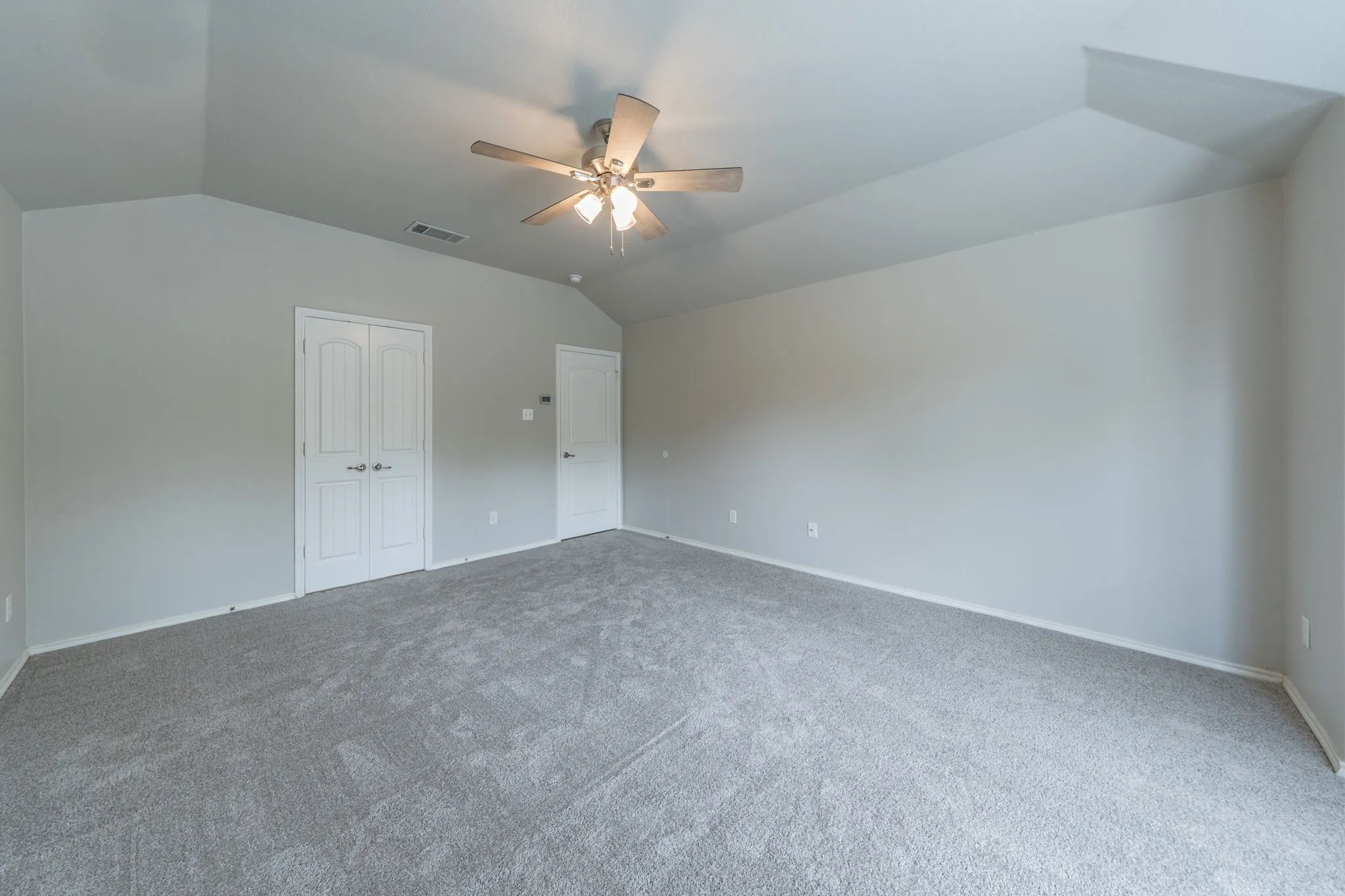 Single Family Residence For Sale in Rockwall County , 1050 Hidden Lakes Way, Rockwall, Texas 75087, 4 Bedroom, 3 Bathroom, 2 Garage spaces, 2,825 Sqft, built in 2012, mls#21299126, Real Estate Agent in Rockwall, Homes For Sale in Rockwall county, Homes For Sale in Rockwall, Realtor in Rockwall Texas, Real Estate Brokerage Independent Realty Texas, Luminita Cordes Realtor