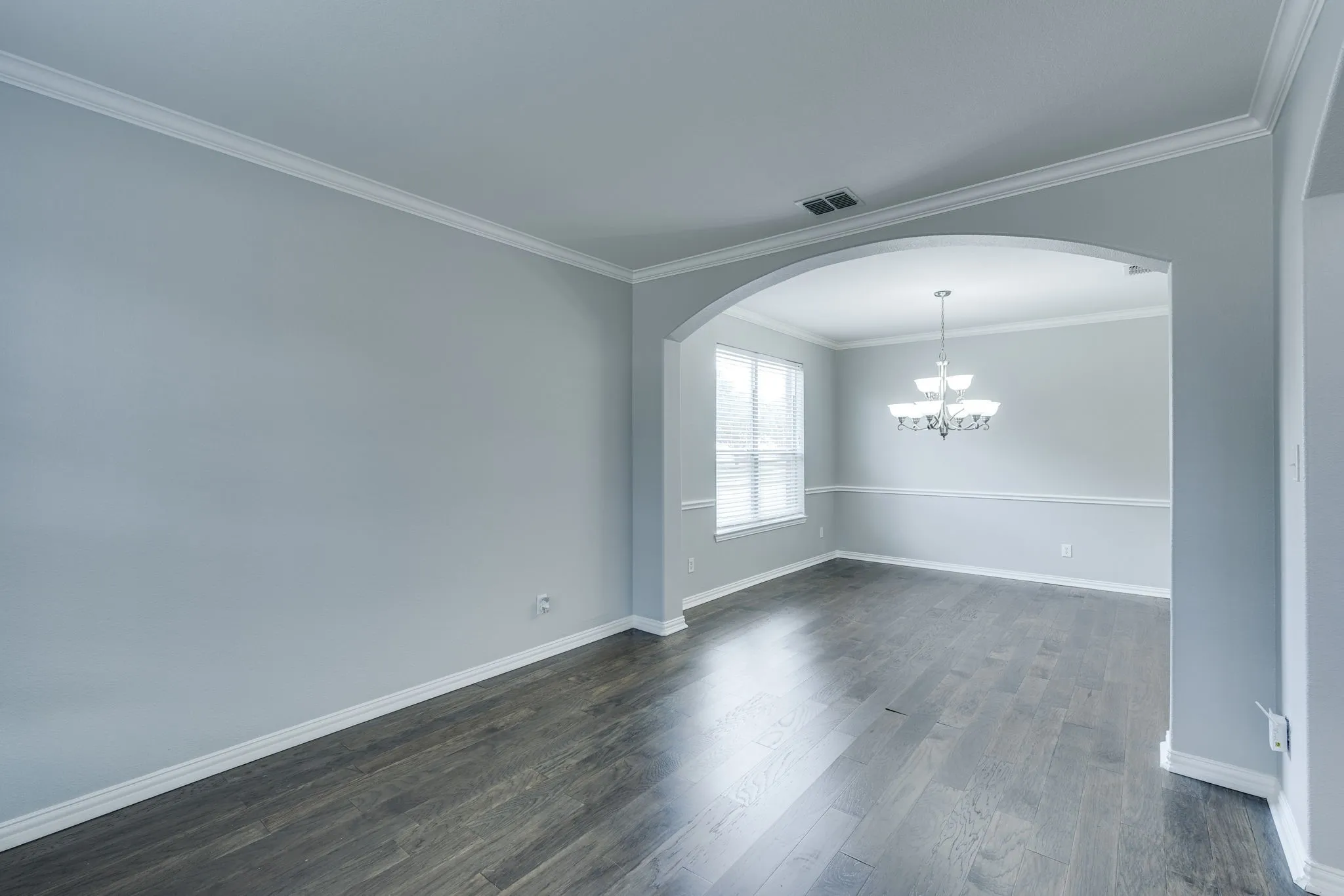Single Family Residence For Sale in Tarrant County , 3003 Oak Briar Lane, Grand Prairie, Texas 75052, 5 Bedroom, 4 Bathroom, 2 Garage spaces, 3,180 Sqft, built in 2007, mls#21298113, Real Estate Agent in Grand Prairie, Homes For Sale in Tarrant county, Homes For Sale in Grand Prairie, Realtor in Grand Prairie Texas, Real Estate Brokerage Independent Realty Texas, Luminita Cordes Realtor