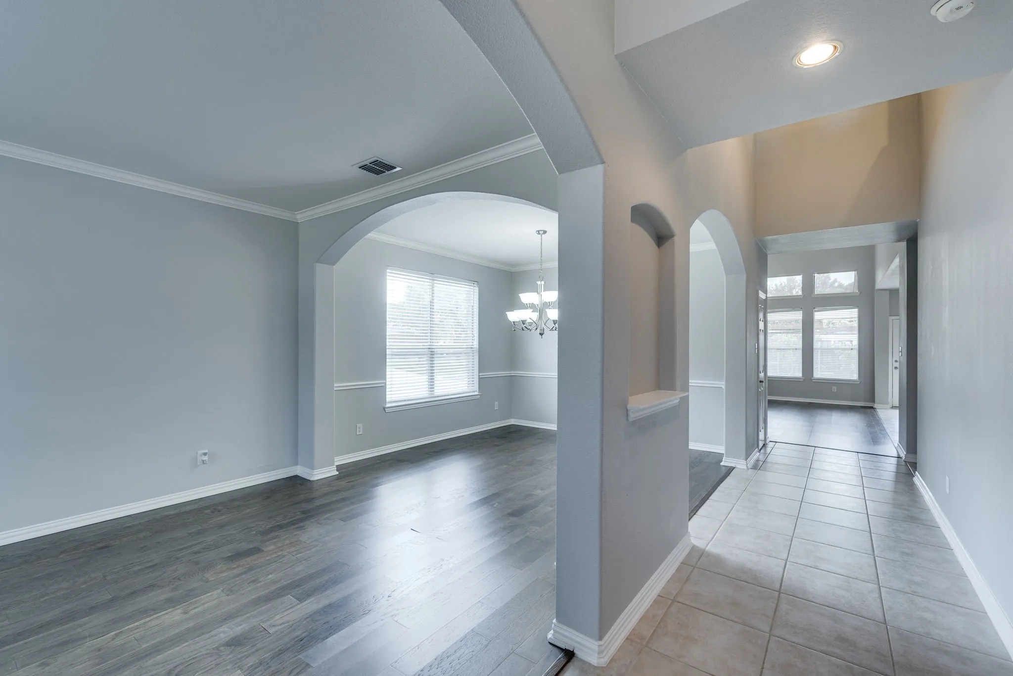 Single Family Residence For Sale in Tarrant County , 3003 Oak Briar Lane, Grand Prairie, Texas 75052, 5 Bedroom, 4 Bathroom, 2 Garage spaces, 3,180 Sqft, built in 2007, mls#21298113, Real Estate Agent in Grand Prairie, Homes For Sale in Tarrant county, Homes For Sale in Grand Prairie, Realtor in Grand Prairie Texas, Real Estate Brokerage Independent Realty Texas, Luminita Cordes Realtor