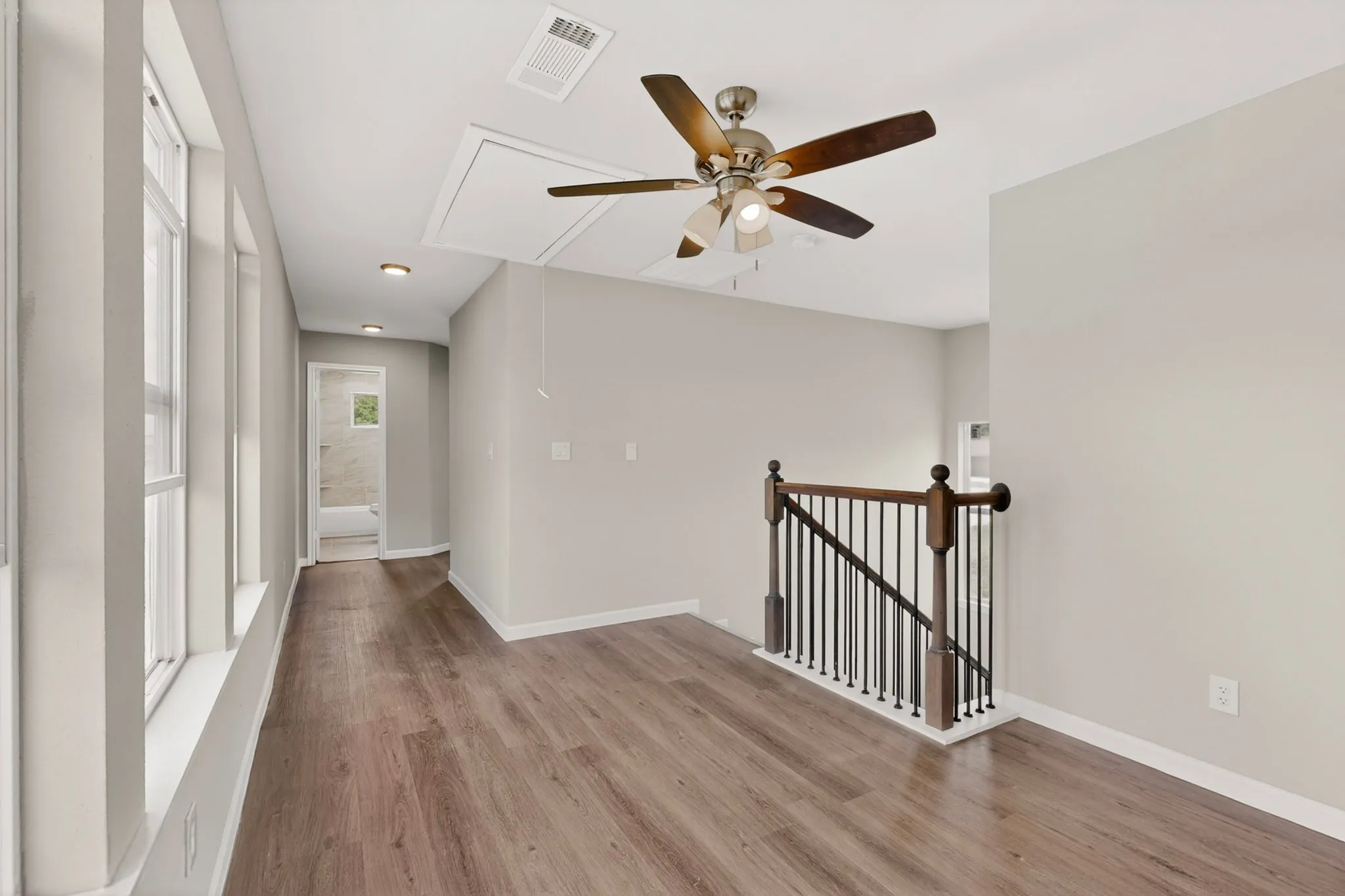 Single Family Residence For Sale in Hunt County , 5017 Pickett Street, Greenville, Texas 75401, 3 Bedroom, 3 Bathroom, 1 Garage spaces, 1,481 Sqft, built in 2023, mls#21299131, Real Estate Agent in Greenville, Homes For Sale in Hunt county, Homes For Sale in Greenville, Realtor in Greenville Texas, Real Estate Brokerage Independent Realty Texas, Luminita Cordes Realtor