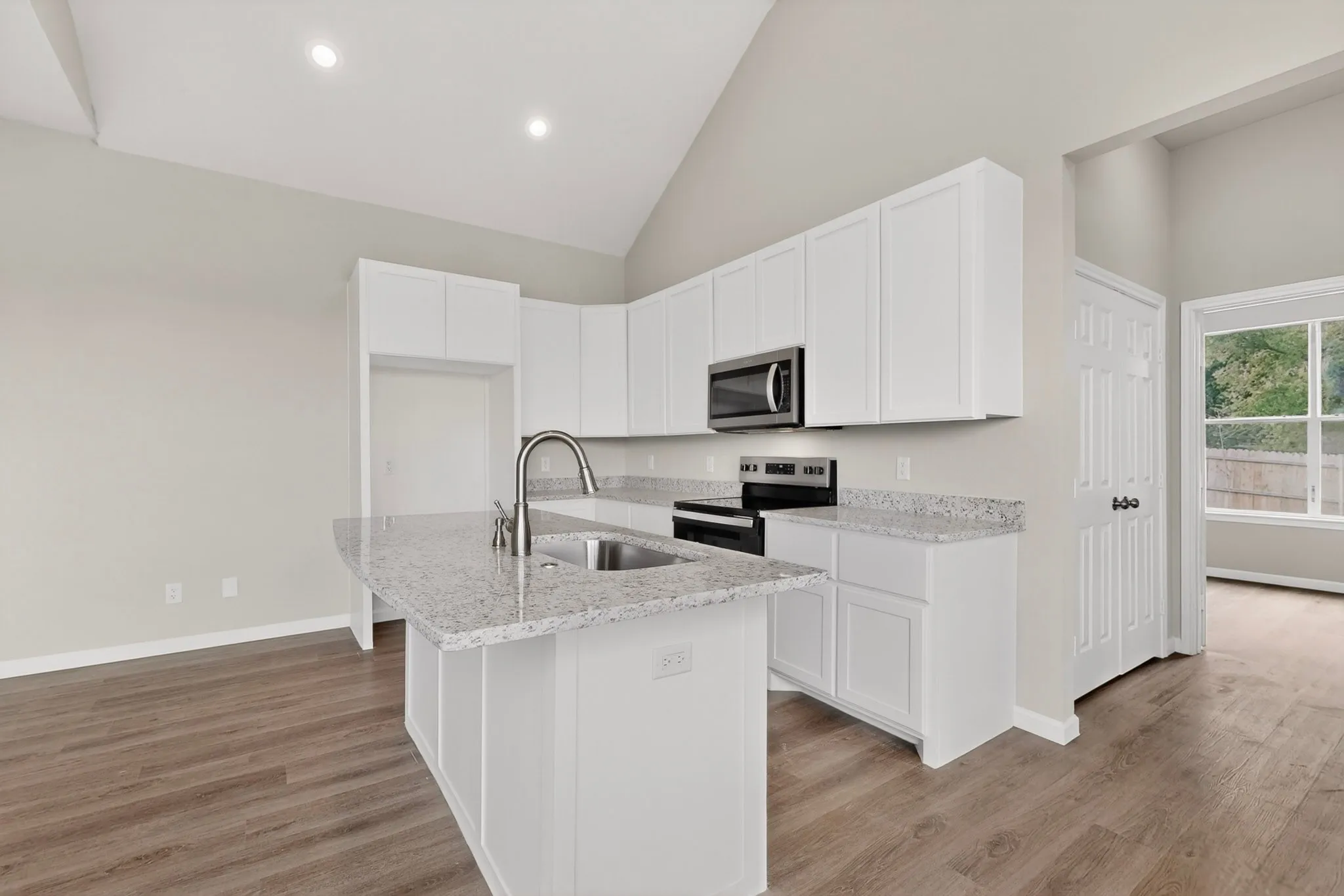 Single Family Residence For Sale in Hunt County , 5017 Pickett Street, Greenville, Texas 75401, 3 Bedroom, 3 Bathroom, 1 Garage spaces, 1,481 Sqft, built in 2023, mls#21299131, Real Estate Agent in Greenville, Homes For Sale in Hunt county, Homes For Sale in Greenville, Realtor in Greenville Texas, Real Estate Brokerage Independent Realty Texas, Luminita Cordes Realtor