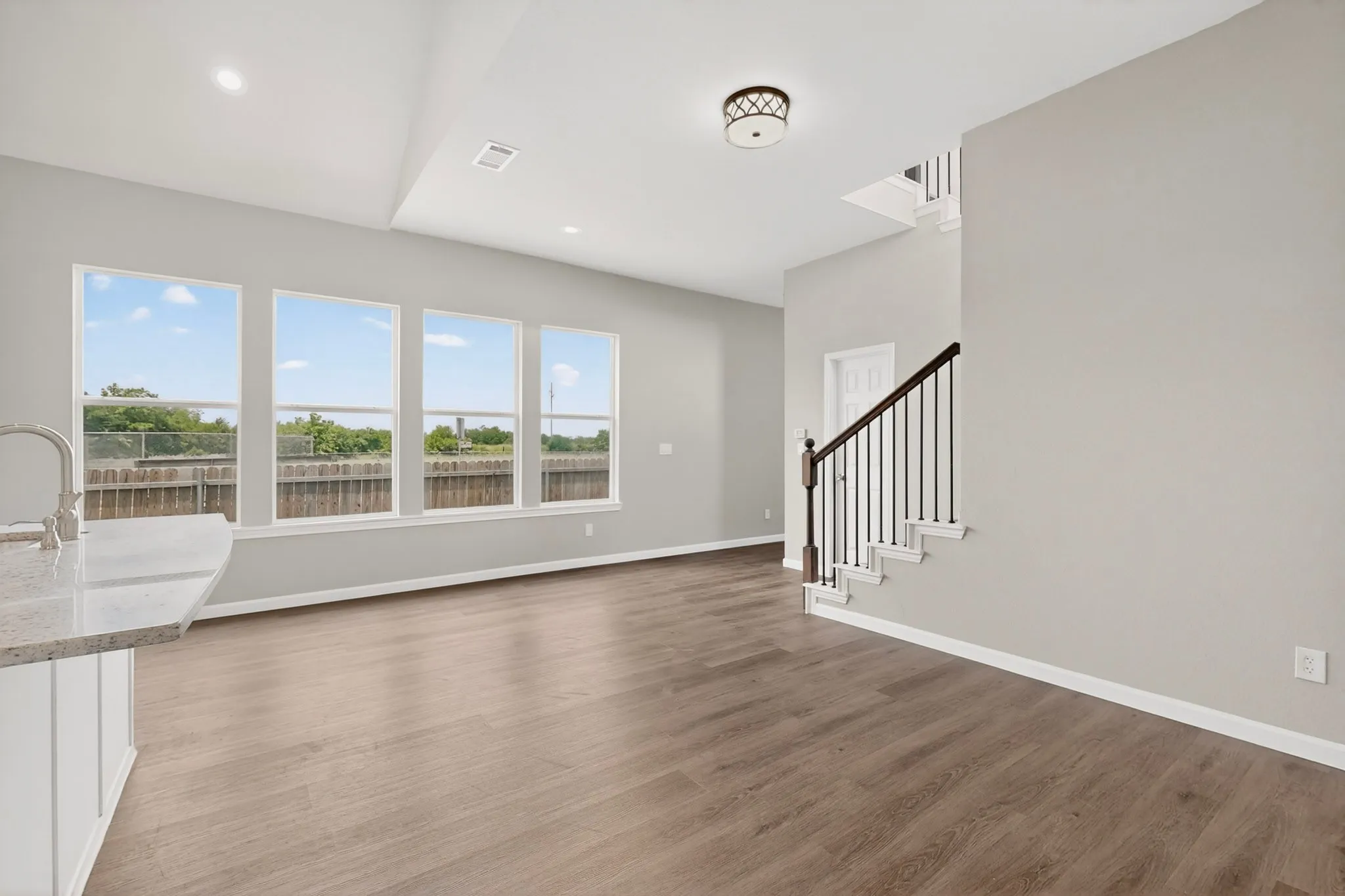 Single Family Residence For Sale in Hunt County , 5017 Pickett Street, Greenville, Texas 75401, 3 Bedroom, 3 Bathroom, 1 Garage spaces, 1,481 Sqft, built in 2023, mls#21299131, Real Estate Agent in Greenville, Homes For Sale in Hunt county, Homes For Sale in Greenville, Realtor in Greenville Texas, Real Estate Brokerage Independent Realty Texas, Luminita Cordes Realtor