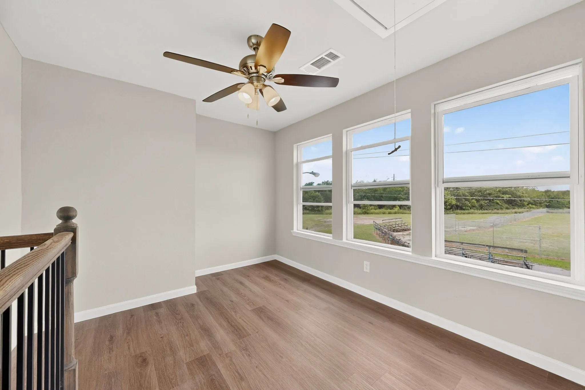 Single Family Residence For Sale in Hunt County , 5017 Pickett Street, Greenville, Texas 75401, 3 Bedroom, 3 Bathroom, 1 Garage spaces, 1,481 Sqft, built in 2023, mls#21299131, Real Estate Agent in Greenville, Homes For Sale in Hunt county, Homes For Sale in Greenville, Realtor in Greenville Texas, Real Estate Brokerage Independent Realty Texas, Luminita Cordes Realtor