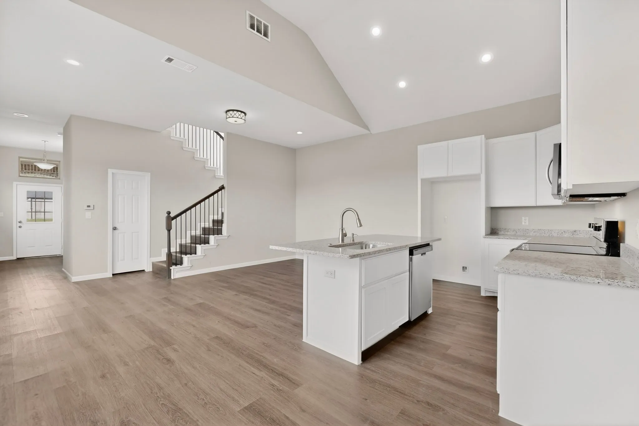 Single Family Residence For Sale in Hunt County , 5017 Pickett Street, Greenville, Texas 75401, 3 Bedroom, 3 Bathroom, 1 Garage spaces, 1,481 Sqft, built in 2023, mls#21299131, Real Estate Agent in Greenville, Homes For Sale in Hunt county, Homes For Sale in Greenville, Realtor in Greenville Texas, Real Estate Brokerage Independent Realty Texas, Luminita Cordes Realtor