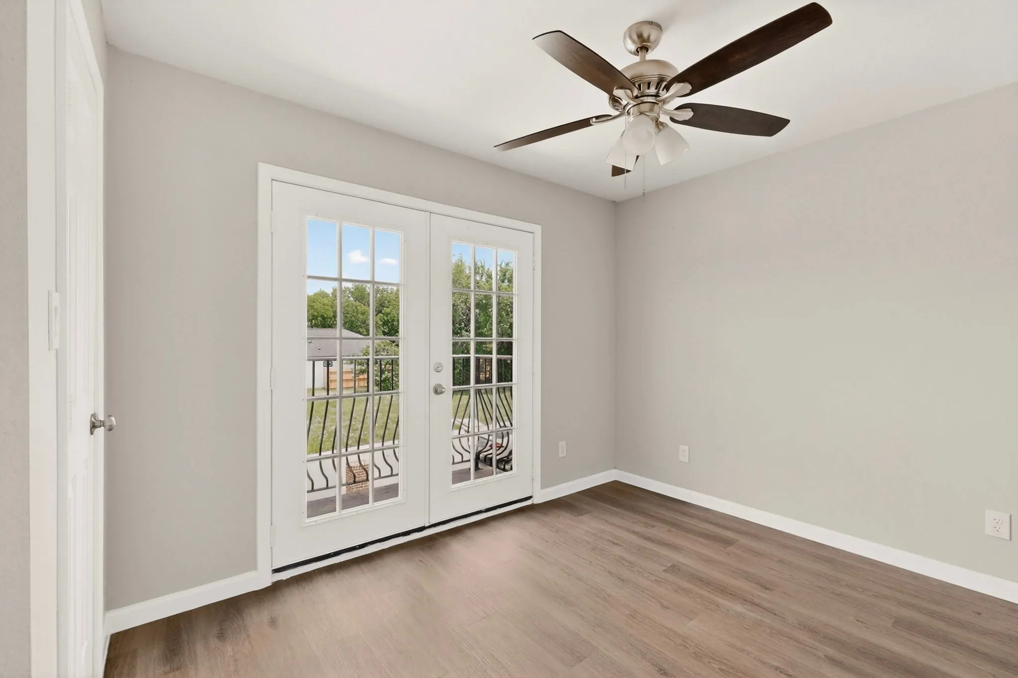 Single Family Residence For Sale in Hunt County , 5017 Pickett Street, Greenville, Texas 75401, 3 Bedroom, 3 Bathroom, 1 Garage spaces, 1,481 Sqft, built in 2023, mls#21299131, Real Estate Agent in Greenville, Homes For Sale in Hunt county, Homes For Sale in Greenville, Realtor in Greenville Texas, Real Estate Brokerage Independent Realty Texas, Luminita Cordes Realtor