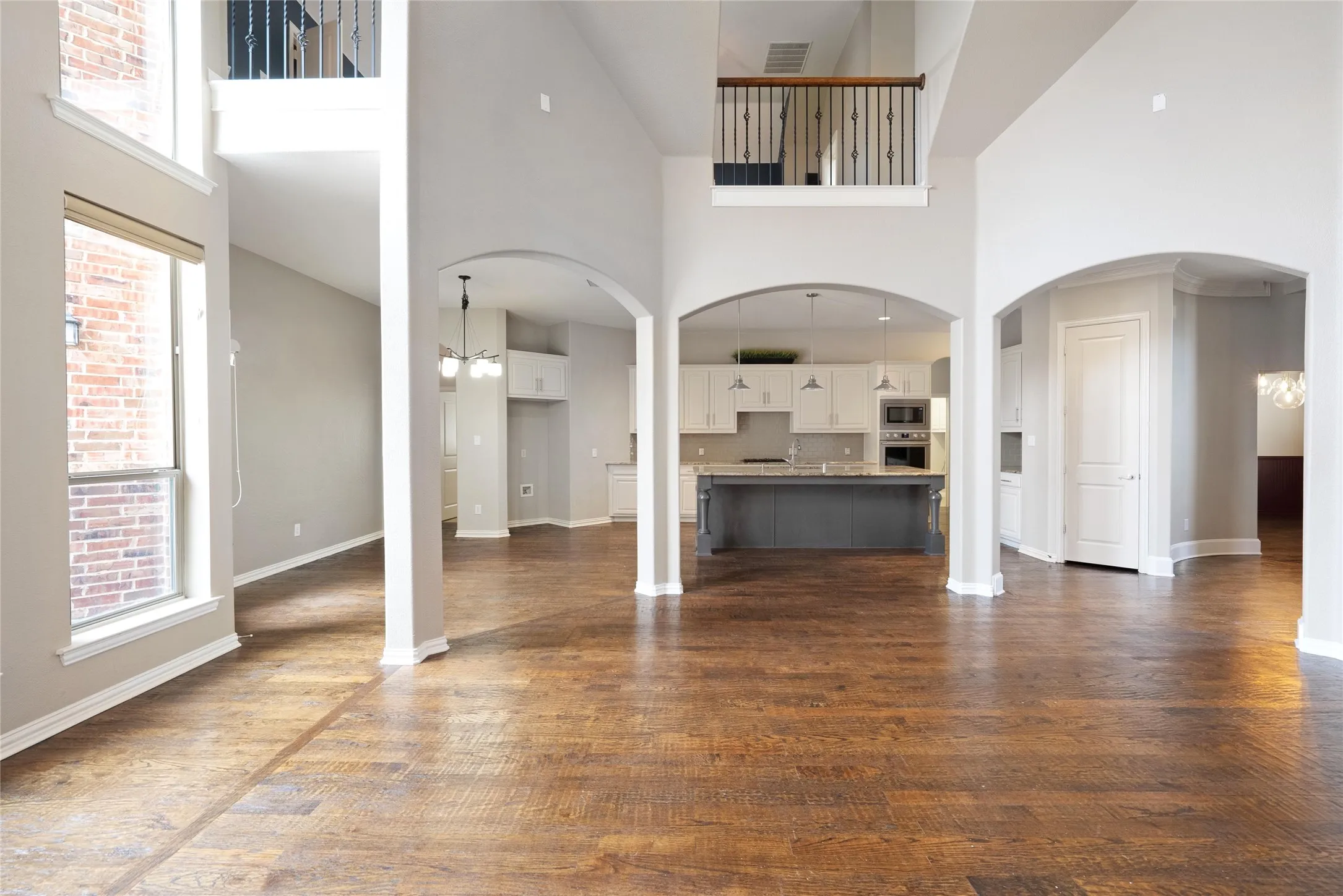 Single Family Residence For Sale in Denton County , 1728 Sandstone Drive, Frisco, Texas 75034, 6 Bedroom, 5 Bathroom, 3 Garage spaces, 4,637 Sqft, built in 2004, mls#21299015, Real Estate Agent in Frisco, Homes For Sale in Denton county, Homes For Sale in Frisco, Realtor in Frisco Texas, Real Estate Brokerage Independent Realty Texas, Luminita Cordes Realtor