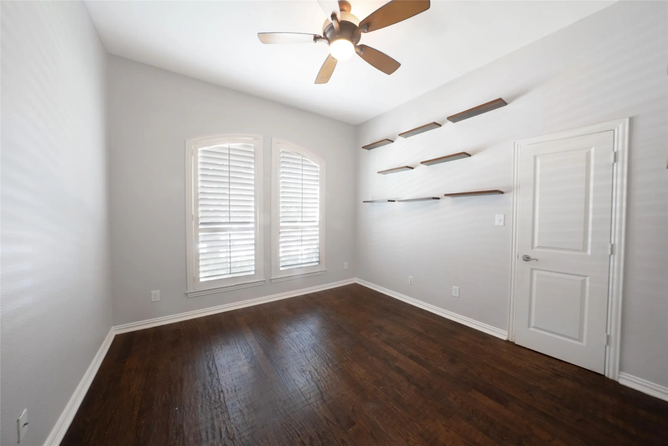 Single Family Residence For Sale in Denton County , 1728 Sandstone Drive, Frisco, Texas 75034, 6 Bedroom, 5 Bathroom, 3 Garage spaces, 4,637 Sqft, built in 2004, mls#21299015, Real Estate Agent in Frisco, Homes For Sale in Denton county, Homes For Sale in Frisco, Realtor in Frisco Texas, Real Estate Brokerage Independent Realty Texas, Luminita Cordes Realtor