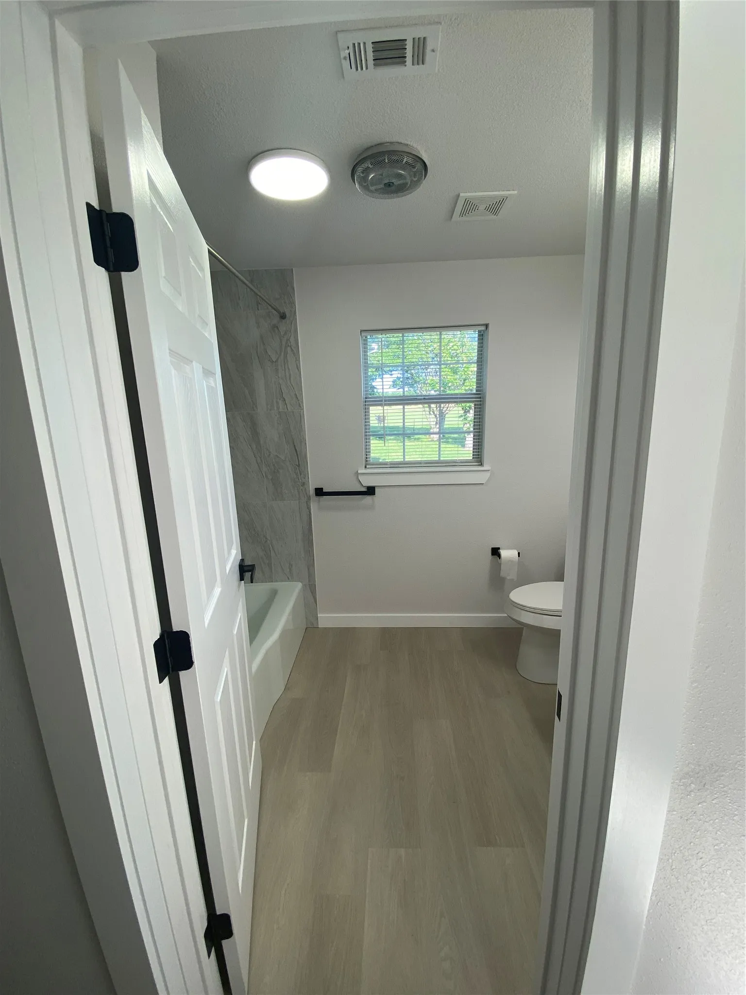 Single Family Residence For Rent in Grayson County , 1728 Randell Drive, Denison, Texas 75020, 2 Bedroom, 2 Bathroom, Garage spaces, 1,436 Sqft, built in 1933, mls#21299144, Real Estate Agent in Denison, Homes For Rent in Grayson county, Homes For Rent in Denison, Realtor in Denison Texas, Real Estate Brokerage Independent Realty Texas, Luminita Cordes Realtor