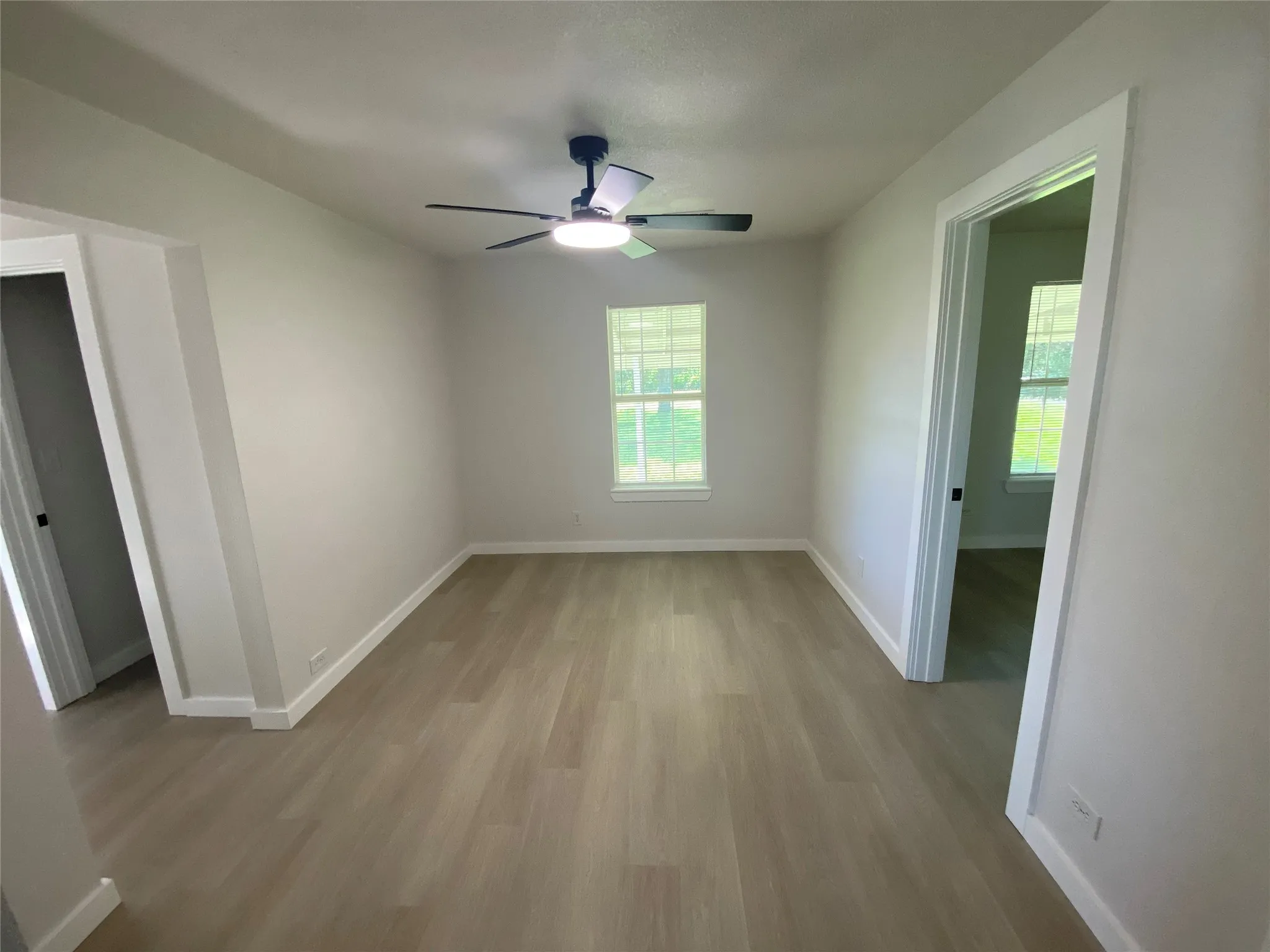 Single Family Residence For Rent in Grayson County , 1728 Randell Drive, Denison, Texas 75020, 2 Bedroom, 2 Bathroom, Garage spaces, 1,436 Sqft, built in 1933, mls#21299144, Real Estate Agent in Denison, Homes For Rent in Grayson county, Homes For Rent in Denison, Realtor in Denison Texas, Real Estate Brokerage Independent Realty Texas, Luminita Cordes Realtor
