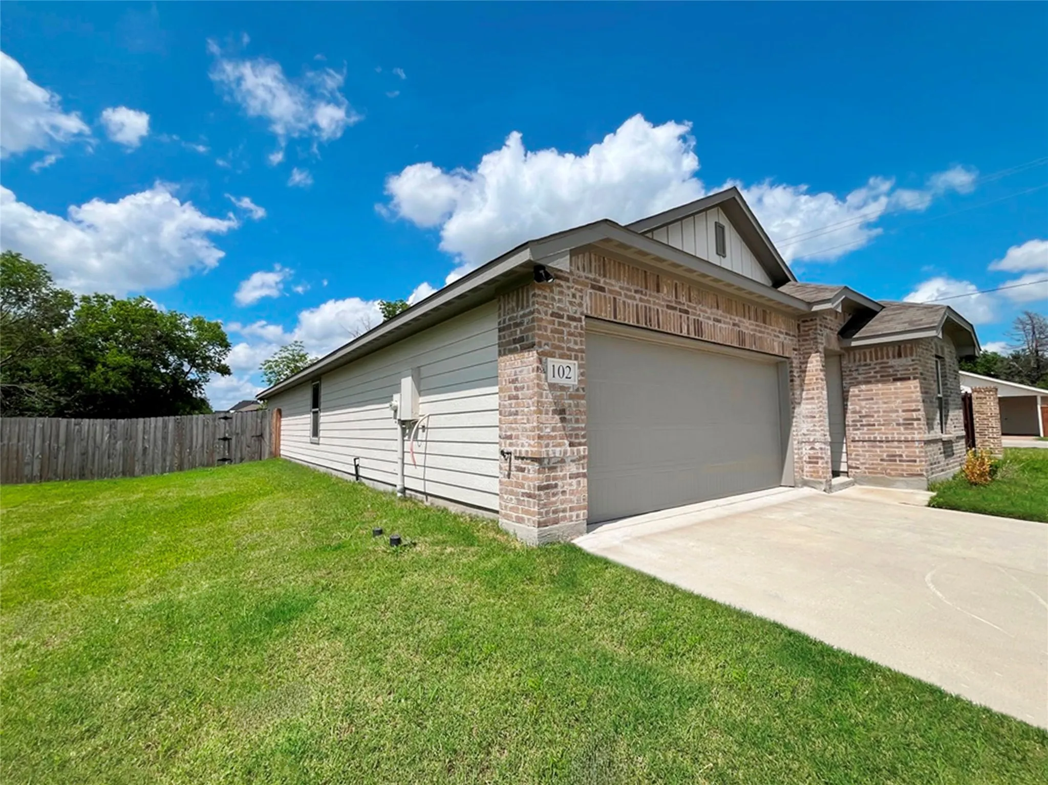 Single Family Residence For Sale in Hunt County , 102 Doma Avenue, Greenville, Texas 75402, 4 Bedroom, 2 Bathroom, 2 Garage spaces, 1,788 Sqft, built in 2024, mls#21298681, Real Estate Agent in Greenville, Homes For Sale in Hunt county, Homes For Sale in Greenville, Realtor in Greenville Texas, Real Estate Brokerage Independent Realty Texas, Luminita Cordes Realtor