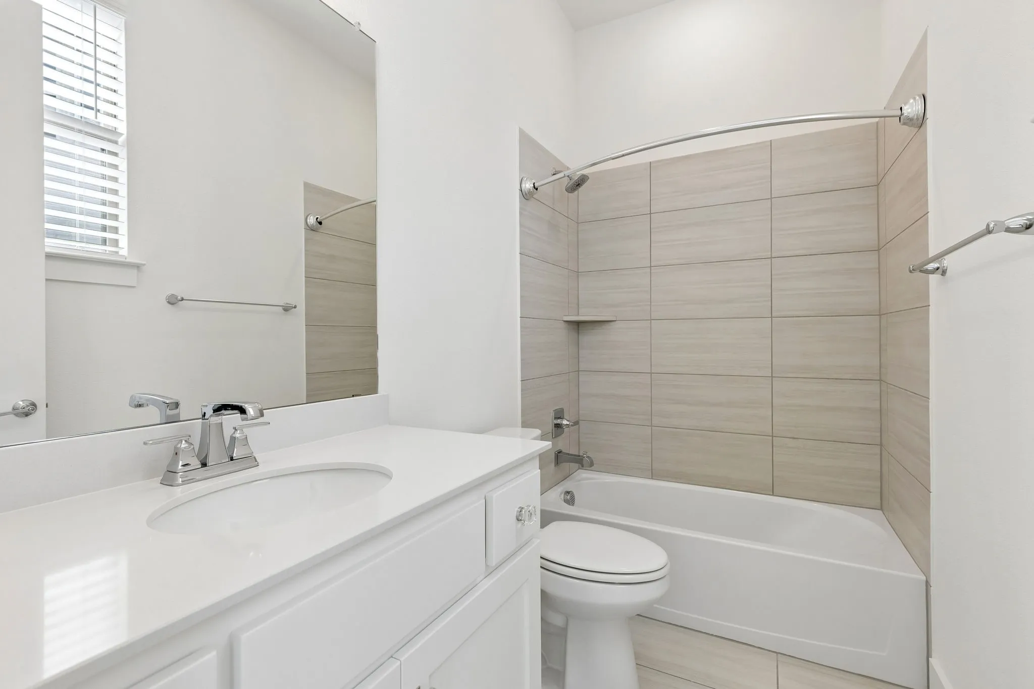 Single Family Residence For Sale in Collin County , 3300 Crescent Lane, Celina, Texas 75009, 3 Bedroom, 4 Bathroom, 3 Garage spaces, 3,818 Sqft, built in 2023, mls#21298865, Real Estate Agent in Celina, Homes For Sale in Collin county, Homes For Sale in Celina, Realtor in Celina Texas, Real Estate Brokerage Independent Realty Texas, Luminita Cordes Realtor