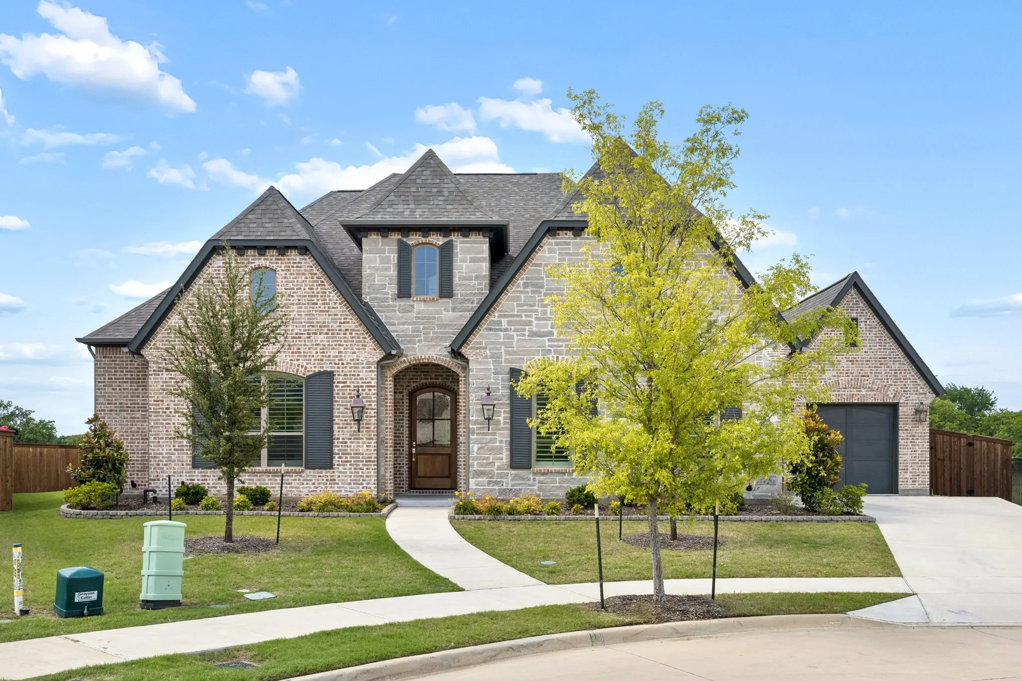 Single Family Residence For Sale in Collin County , 3300 Crescent Lane, Celina, Texas 75009, 3 Bedroom, 4 Bathroom, 3 Garage spaces, 3,818 Sqft, built in 2023, mls#21298865, Real Estate Agent in Celina, Homes For Sale in Collin county, Homes For Sale in Celina, Realtor in Celina Texas, Real Estate Brokerage Independent Realty Texas, Luminita Cordes Realtor