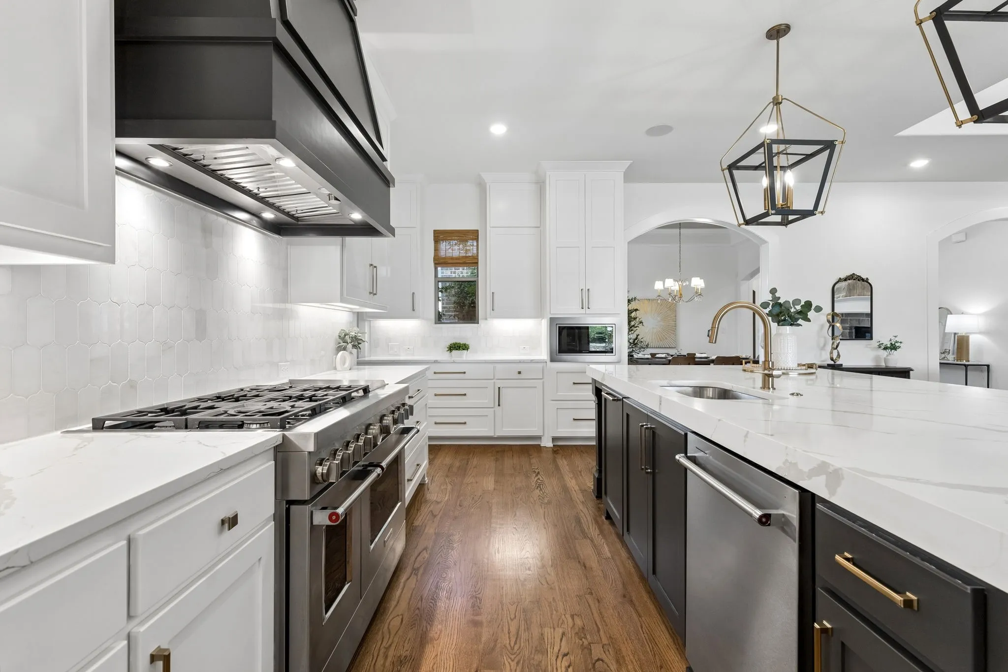 Single Family Residence For Sale in Collin County , 3300 Crescent Lane, Celina, Texas 75009, 3 Bedroom, 4 Bathroom, 3 Garage spaces, 3,818 Sqft, built in 2023, mls#21298865, Real Estate Agent in Celina, Homes For Sale in Collin county, Homes For Sale in Celina, Realtor in Celina Texas, Real Estate Brokerage Independent Realty Texas, Luminita Cordes Realtor