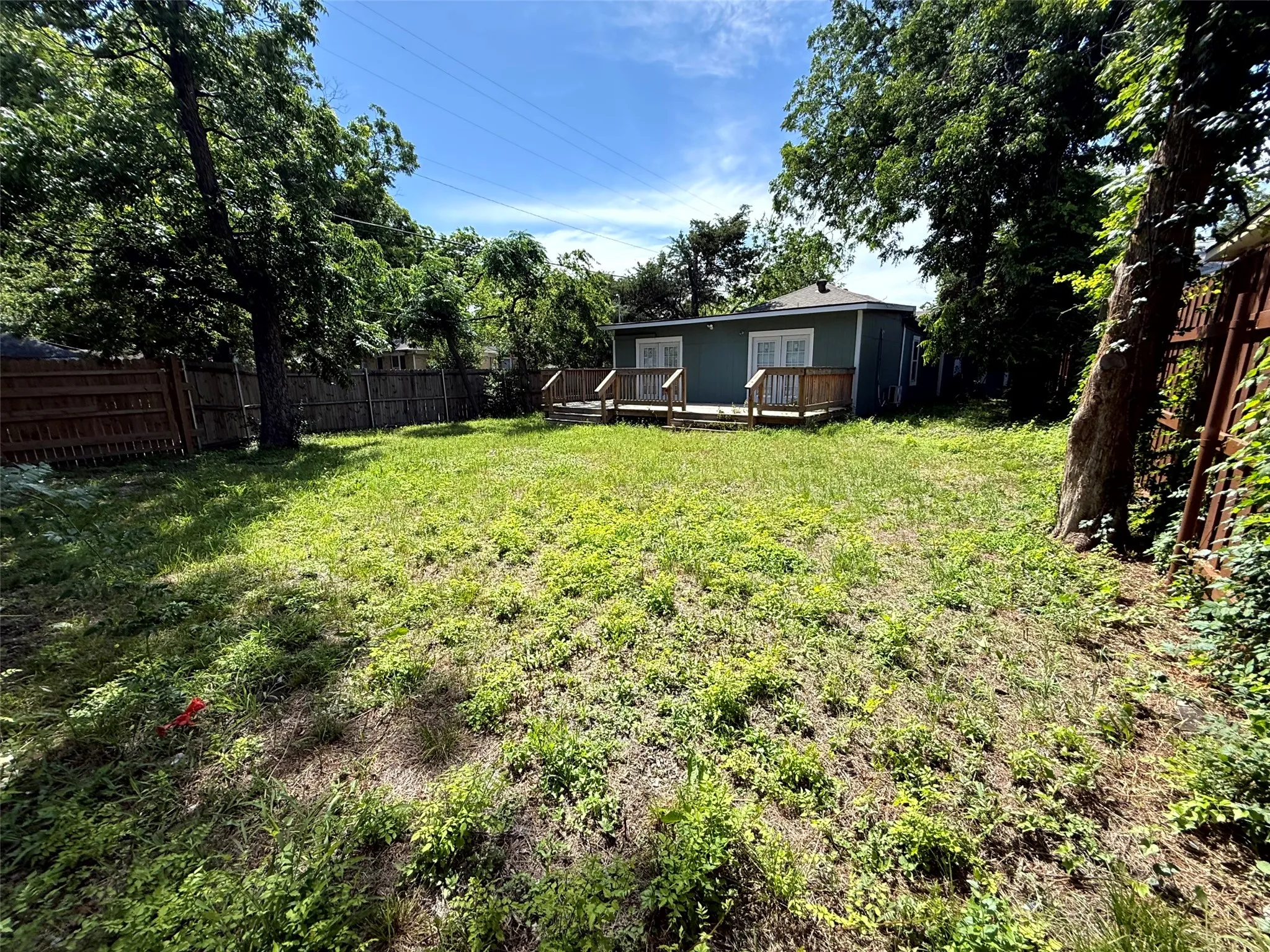Single Family Residence For Sale in Dallas County , 2502 W Lovers Lane, Dallas, Texas 75235, 4 Bedroom, 2 Bathroom, Garage spaces, 1,706 Sqft, built in 1923, mls#21298942, Real Estate Agent in Dallas, Homes For Sale in Dallas county, Homes For Sale in Dallas, Realtor in Dallas Texas, Real Estate Brokerage Independent Realty Texas, Luminita Cordes Realtor
