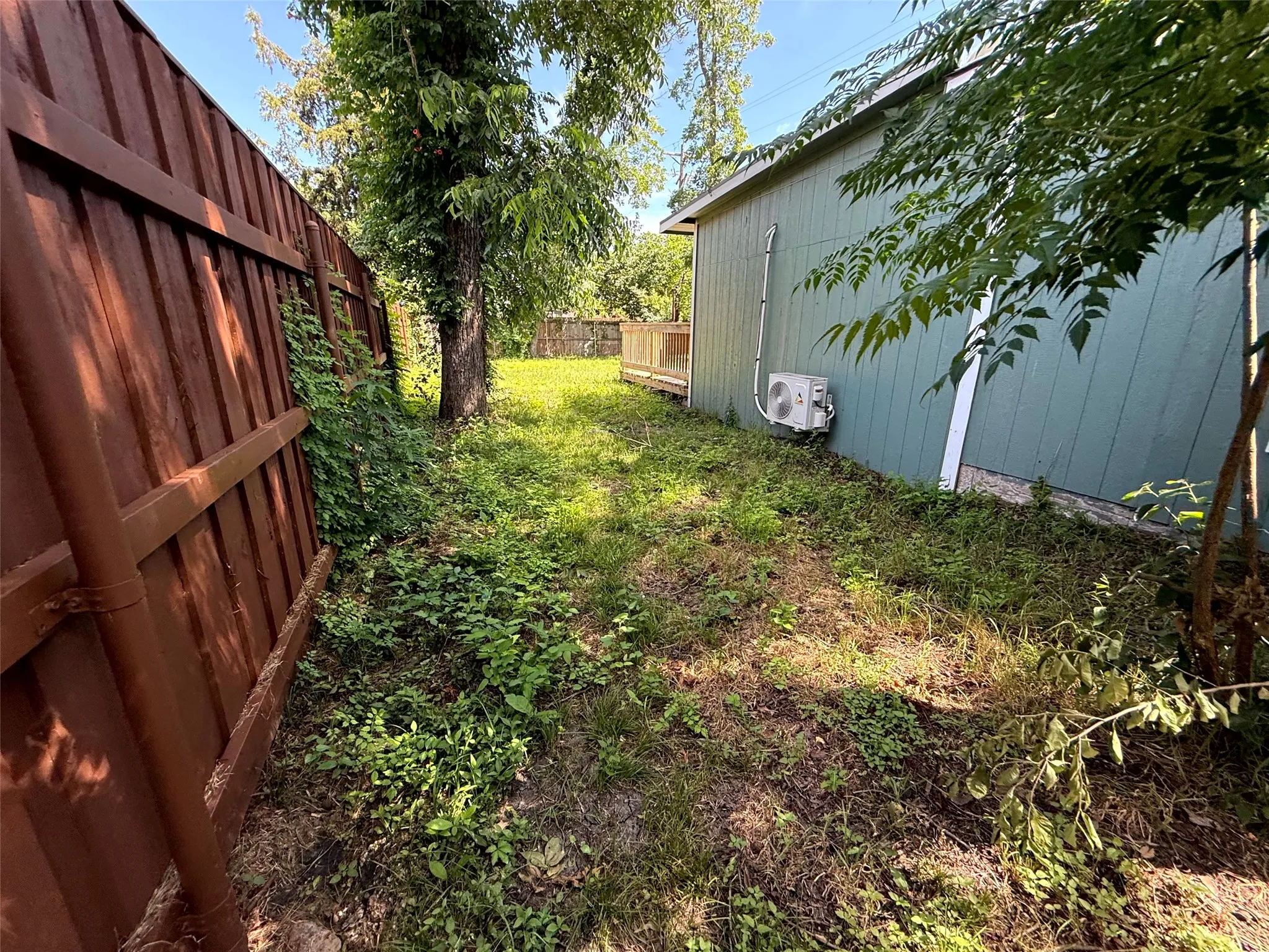 Single Family Residence For Sale in Dallas County , 2502 W Lovers Lane, Dallas, Texas 75235, 4 Bedroom, 2 Bathroom, Garage spaces, 1,706 Sqft, built in 1923, mls#21298942, Real Estate Agent in Dallas, Homes For Sale in Dallas county, Homes For Sale in Dallas, Realtor in Dallas Texas, Real Estate Brokerage Independent Realty Texas, Luminita Cordes Realtor