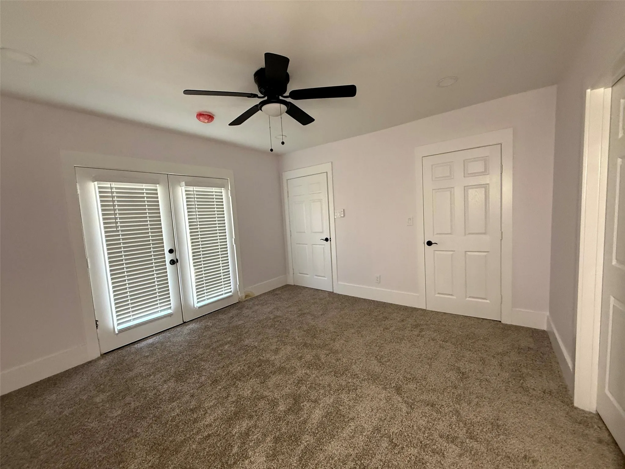 Single Family Residence For Sale in Dallas County , 2502 W Lovers Lane, Dallas, Texas 75235, 4 Bedroom, 2 Bathroom, Garage spaces, 1,706 Sqft, built in 1923, mls#21298942, Real Estate Agent in Dallas, Homes For Sale in Dallas county, Homes For Sale in Dallas, Realtor in Dallas Texas, Real Estate Brokerage Independent Realty Texas, Luminita Cordes Realtor