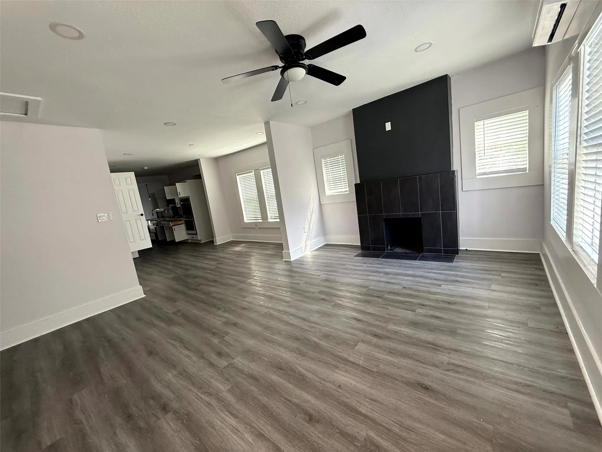 Single Family Residence For Sale in Dallas County , 2502 W Lovers Lane, Dallas, Texas 75235, 4 Bedroom, 2 Bathroom, Garage spaces, 1,706 Sqft, built in 1923, mls#21298942, Real Estate Agent in Dallas, Homes For Sale in Dallas county, Homes For Sale in Dallas, Realtor in Dallas Texas, Real Estate Brokerage Independent Realty Texas, Luminita Cordes Realtor