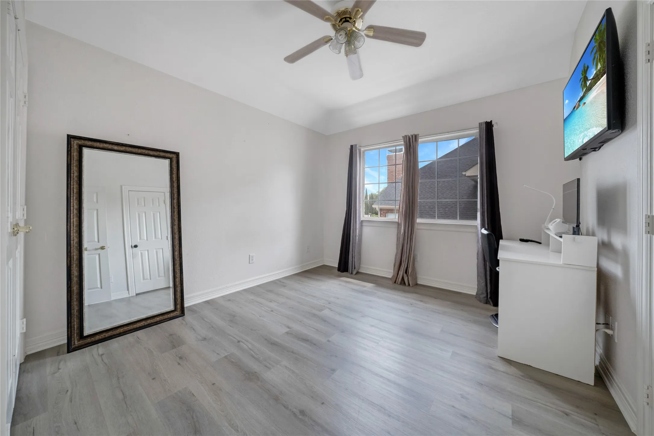 Single Family Residence For Sale in Dallas County , 1300 Coral Drive, Coppell, Texas 75019, 4 Bedroom, 3 Bathroom, 2 Garage spaces, 2,914 Sqft, built in 1996, mls#21295476, Real Estate Agent in Coppell, Homes For Sale in Dallas county, Homes For Sale in Coppell, Realtor in Coppell Texas, Real Estate Brokerage Independent Realty Texas, Luminita Cordes Realtor