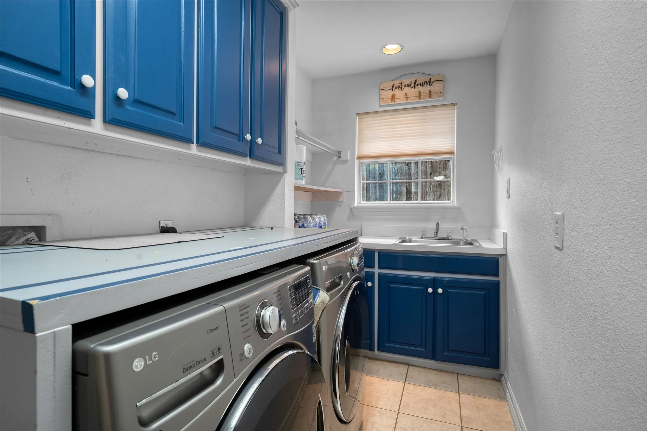Single Family Residence For Sale in Dallas County , 1300 Coral Drive, Coppell, Texas 75019, 4 Bedroom, 3 Bathroom, 2 Garage spaces, 2,914 Sqft, built in 1996, mls#21295476, Real Estate Agent in Coppell, Homes For Sale in Dallas county, Homes For Sale in Coppell, Realtor in Coppell Texas, Real Estate Brokerage Independent Realty Texas, Luminita Cordes Realtor