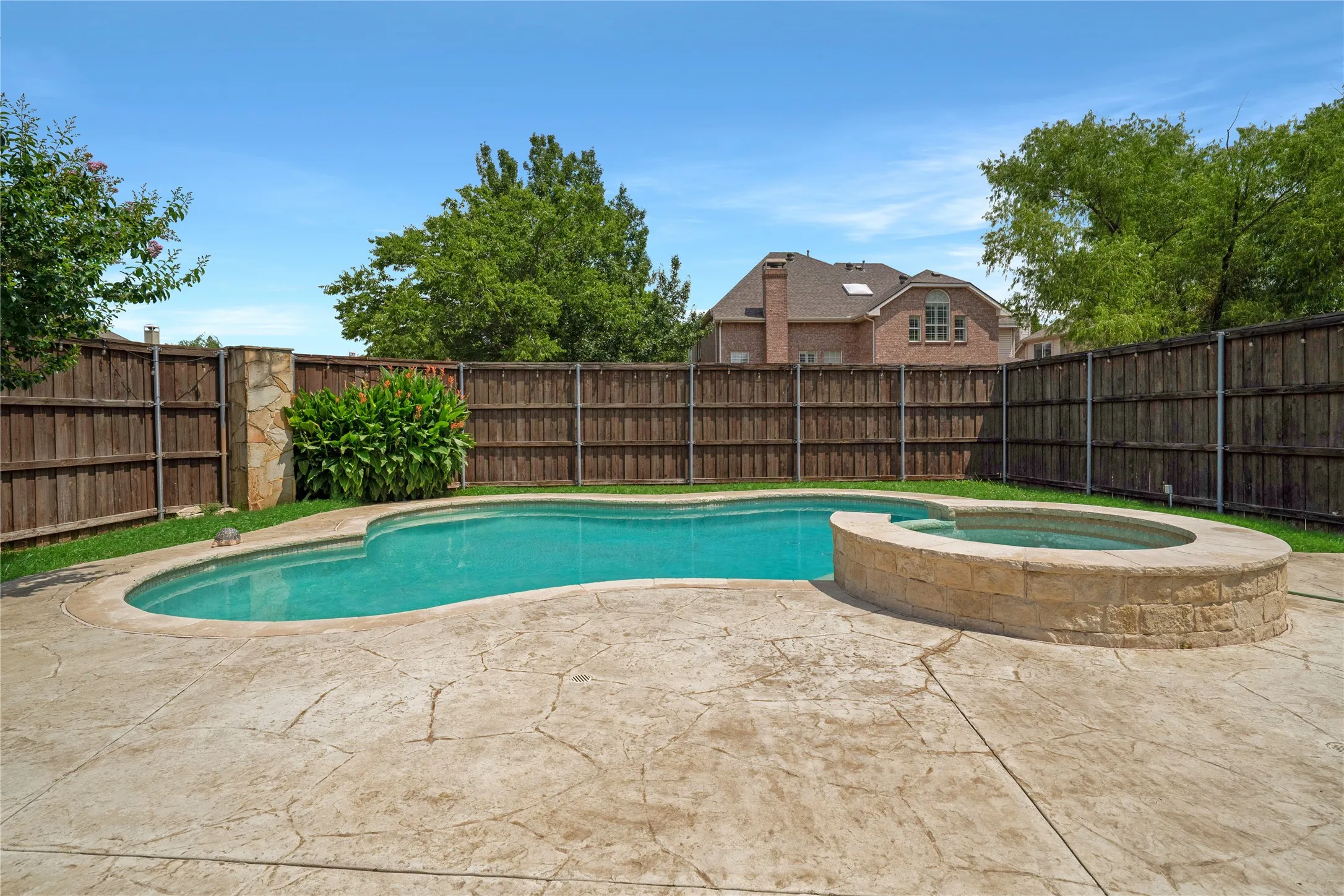 Single Family Residence For Sale in Dallas County , 1300 Coral Drive, Coppell, Texas 75019, 4 Bedroom, 3 Bathroom, 2 Garage spaces, 2,914 Sqft, built in 1996, mls#21295476, Real Estate Agent in Coppell, Homes For Sale in Dallas county, Homes For Sale in Coppell, Realtor in Coppell Texas, Real Estate Brokerage Independent Realty Texas, Luminita Cordes Realtor