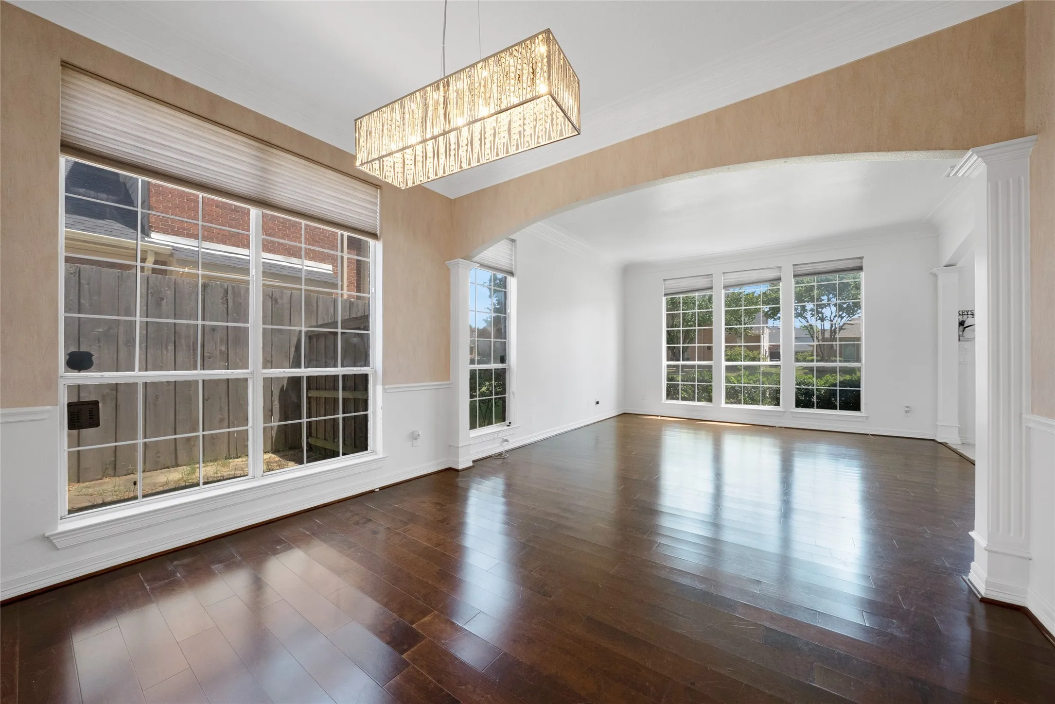 Single Family Residence For Sale in Dallas County , 1300 Coral Drive, Coppell, Texas 75019, 4 Bedroom, 3 Bathroom, 2 Garage spaces, 2,914 Sqft, built in 1996, mls#21295476, Real Estate Agent in Coppell, Homes For Sale in Dallas county, Homes For Sale in Coppell, Realtor in Coppell Texas, Real Estate Brokerage Independent Realty Texas, Luminita Cordes Realtor