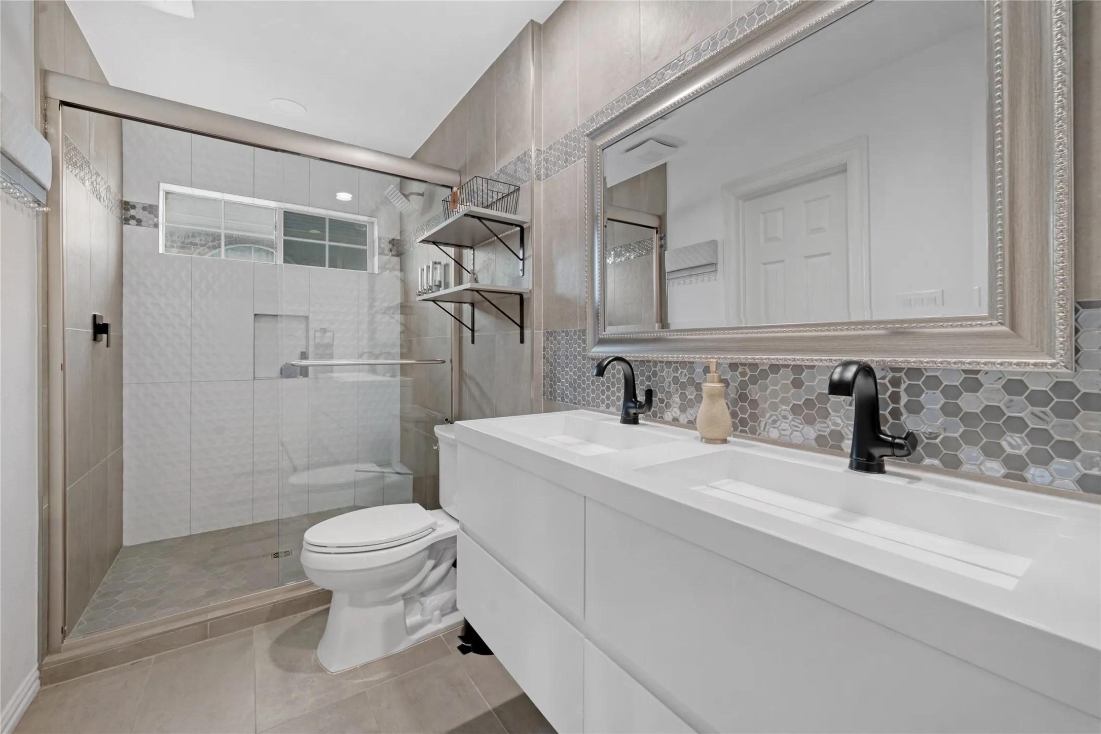 Single Family Residence For Sale in Dallas County , 1300 Coral Drive, Coppell, Texas 75019, 4 Bedroom, 3 Bathroom, 2 Garage spaces, 2,914 Sqft, built in 1996, mls#21295476, Real Estate Agent in Coppell, Homes For Sale in Dallas county, Homes For Sale in Coppell, Realtor in Coppell Texas, Real Estate Brokerage Independent Realty Texas, Luminita Cordes Realtor