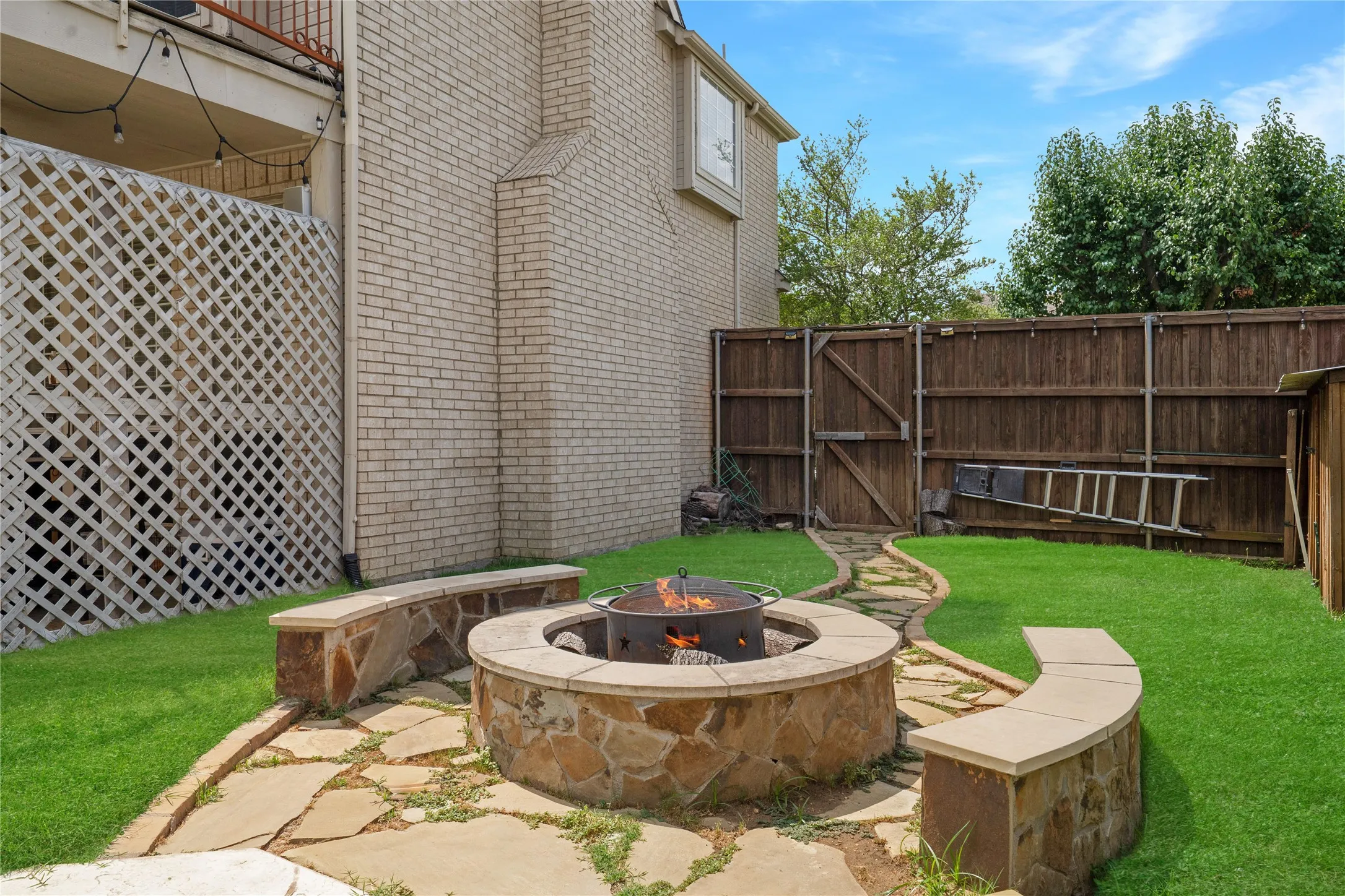 Single Family Residence For Sale in Dallas County , 1300 Coral Drive, Coppell, Texas 75019, 4 Bedroom, 3 Bathroom, 2 Garage spaces, 2,914 Sqft, built in 1996, mls#21295476, Real Estate Agent in Coppell, Homes For Sale in Dallas county, Homes For Sale in Coppell, Realtor in Coppell Texas, Real Estate Brokerage Independent Realty Texas, Luminita Cordes Realtor