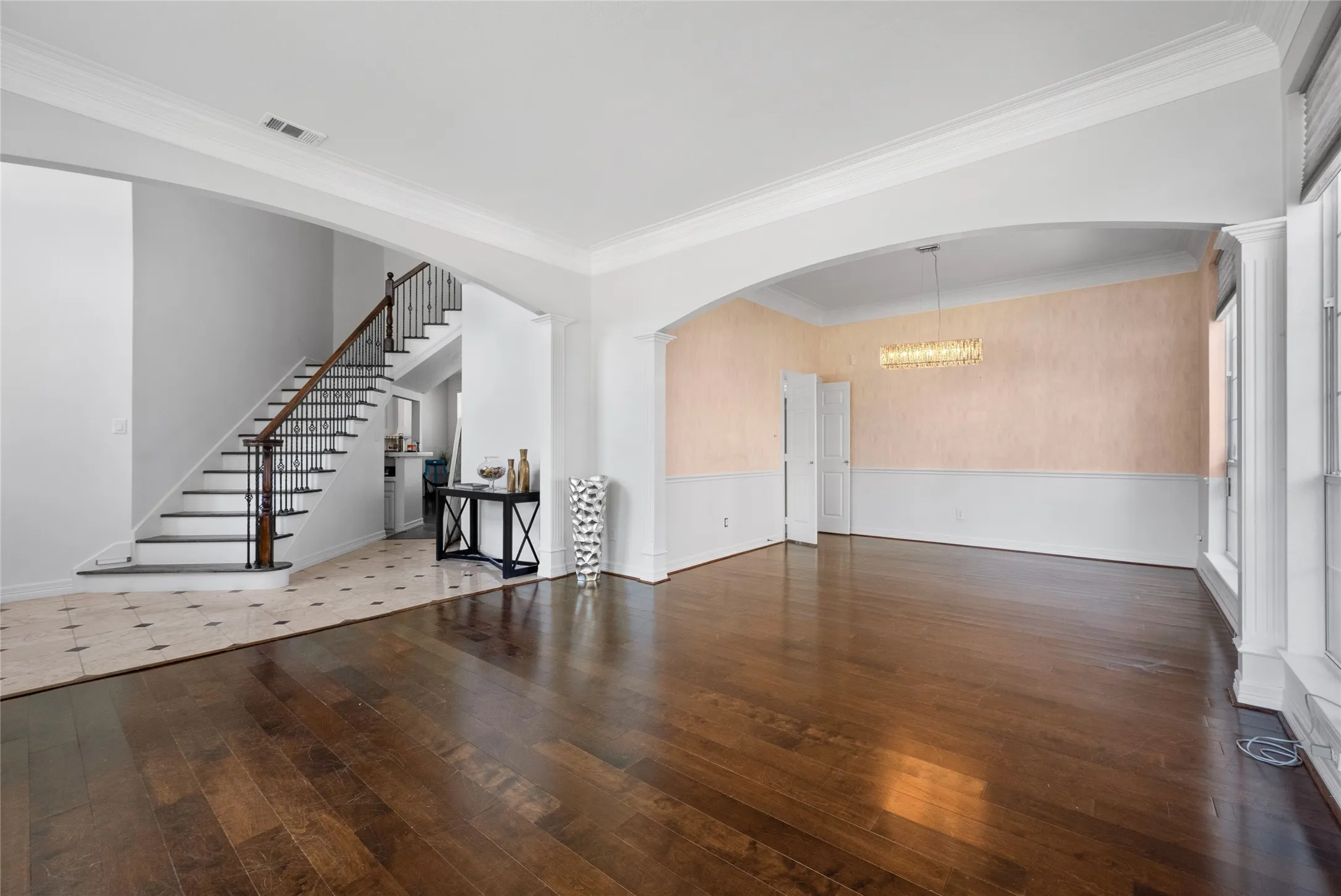 Single Family Residence For Sale in Dallas County , 1300 Coral Drive, Coppell, Texas 75019, 4 Bedroom, 3 Bathroom, 2 Garage spaces, 2,914 Sqft, built in 1996, mls#21295476, Real Estate Agent in Coppell, Homes For Sale in Dallas county, Homes For Sale in Coppell, Realtor in Coppell Texas, Real Estate Brokerage Independent Realty Texas, Luminita Cordes Realtor