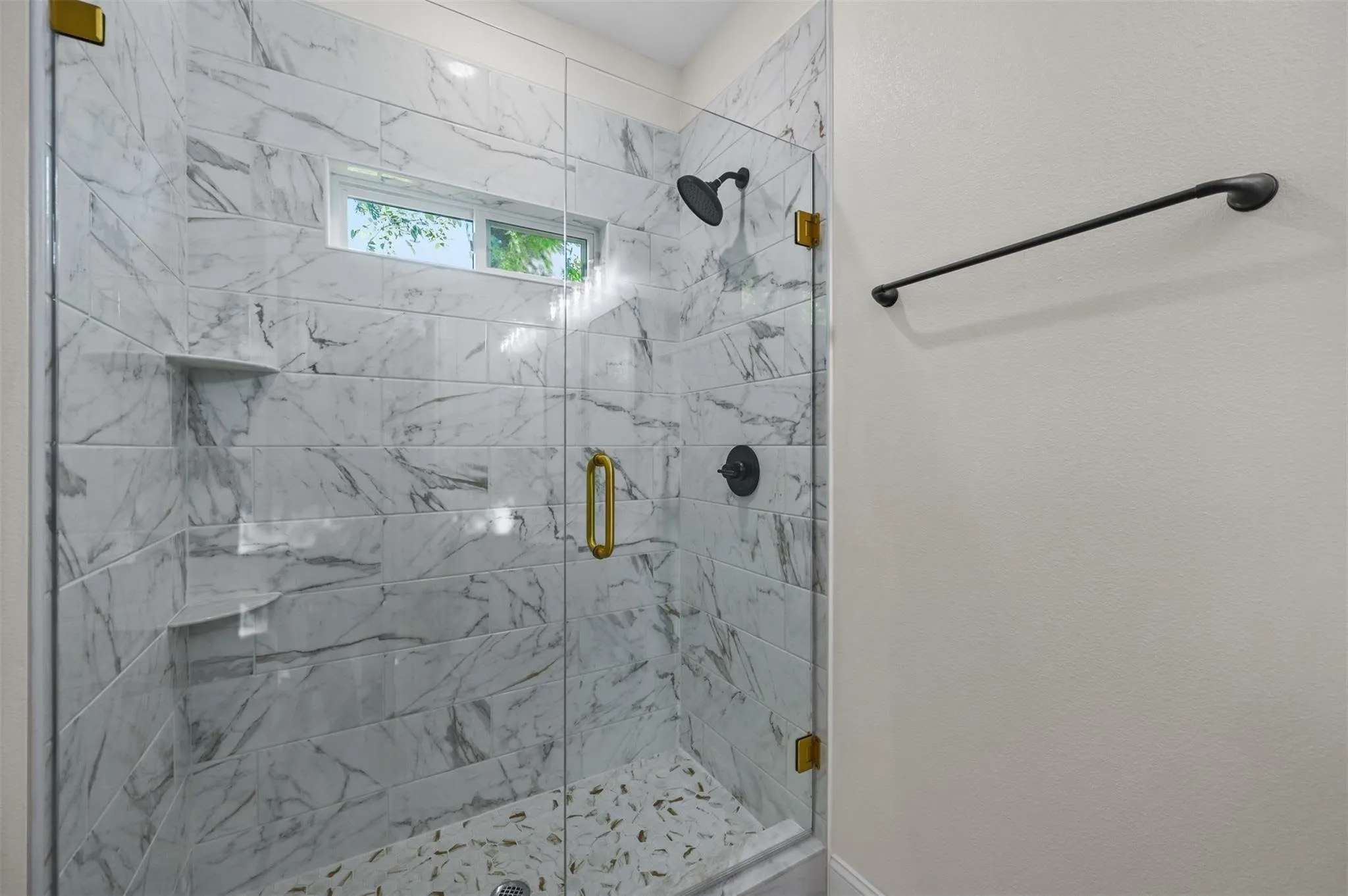 Single Family Residence For Rent in Tarrant County , 5804 Houghton Avenue, Fort Worth, Texas 76107, 4 Bedroom, 2 Bathroom, 2 Garage spaces, 1,758 Sqft, built in 2023, mls#21298386, Real Estate Agent in Fort Worth, Homes For Rent in Tarrant county, Homes For Rent in Fort Worth, Realtor in Fort Worth Texas, Real Estate Brokerage Independent Realty Texas, Luminita Cordes Realtor
