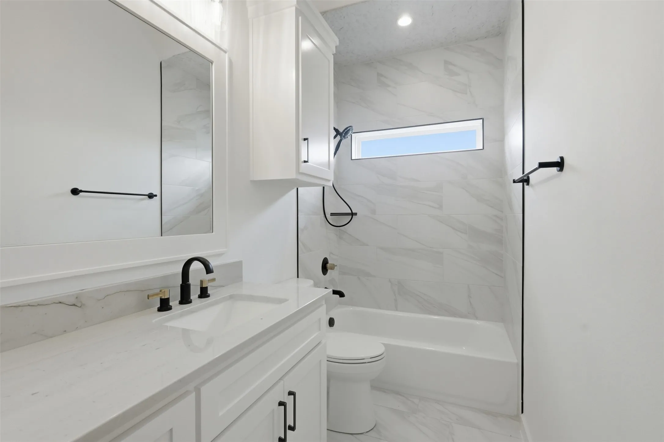 Single Family Residence For Sale in Hood County , 1024 Ranch Vista Road, Granbury, Texas 76049, 5 Bedroom, 3 Bathroom, 3 Garage spaces, 3,316 Sqft, built in 2026, mls#21281294, Real Estate Agent in Granbury, Homes For Sale in Hood county, Homes For Sale in Granbury, Realtor in Granbury Texas, Real Estate Brokerage Independent Realty Texas, Luminita Cordes Realtor