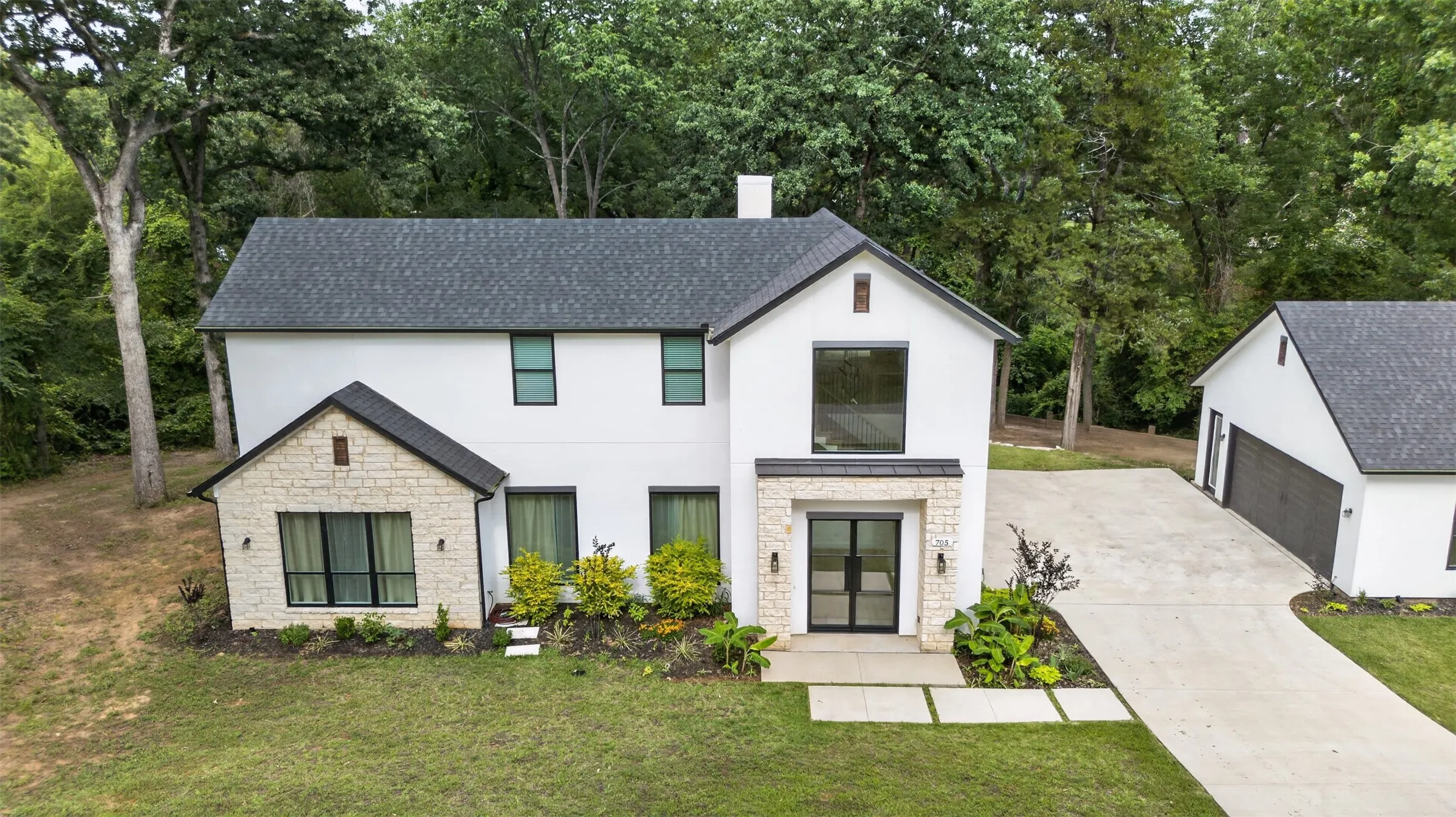 Single Family Residence For Sale in Henderson County , 705 Heather Woods Drive, Tool, Texas 75143, 4 Bedrooms, 4 Bathrooms, 2 Garage spaces, 3,250 Sqft, built in 2023, Price $750,000, mls#21298718, Real Estate Agent in Tool, Homes For Sale in Henderson county, Homes For Sale in Tool, Realtor in Tool Texas, Real Estate Brokerage Independent Realty Texas, Luminita Cordes Realtor