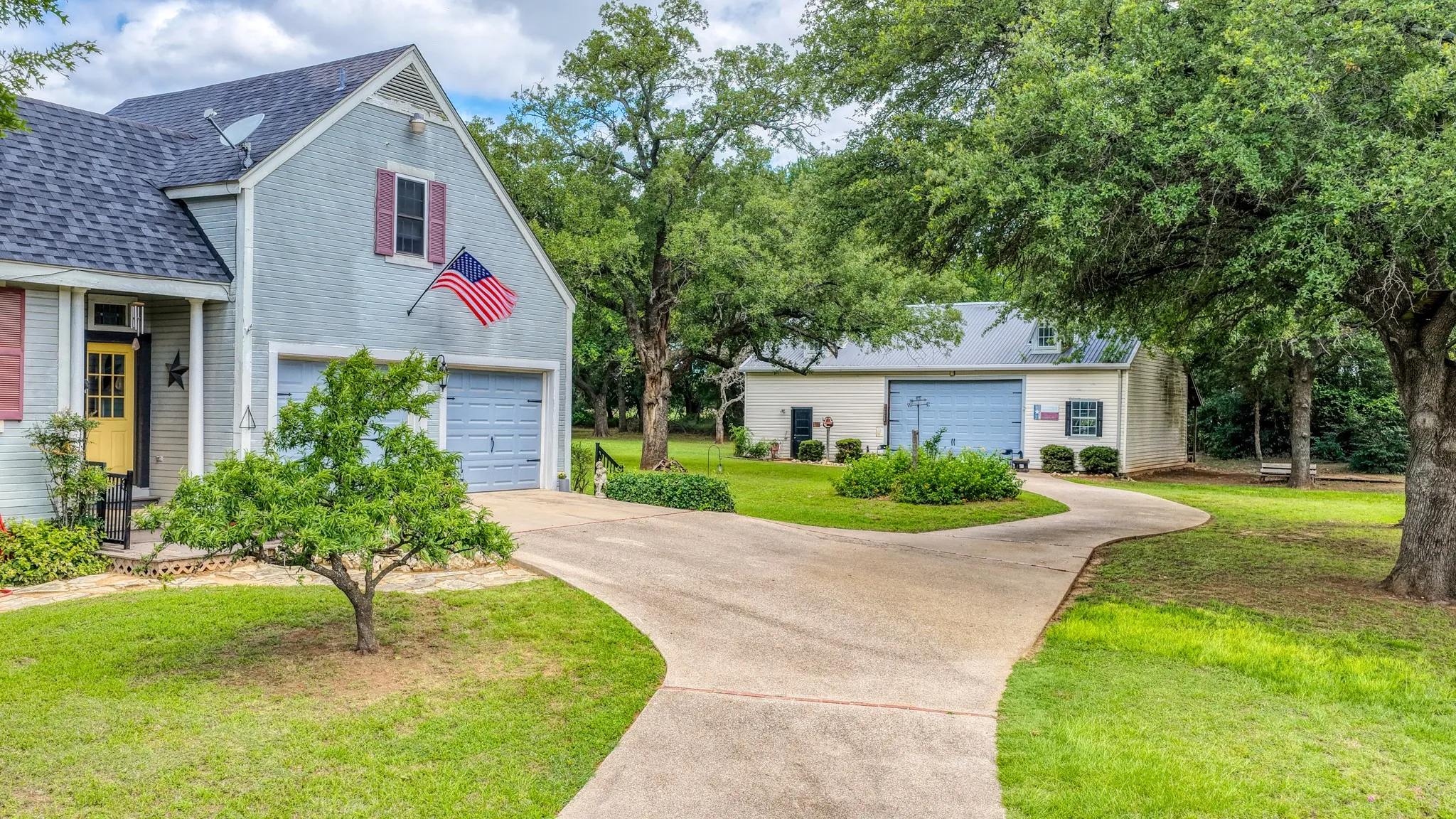 Single Family Residence For Sale in Parker County , 1275 Old Reno Road, Reno, Texas 76082, 4 Bedroom, 5 Bathroom, 4 Garage spaces, 2,917 Sqft, built in 1996, mls#21294711, Real Estate Agent in Reno, Homes For Sale in Parker county, Homes For Sale in Reno, Realtor in Reno Texas, Real Estate Brokerage Independent Realty Texas, Luminita Cordes Realtor