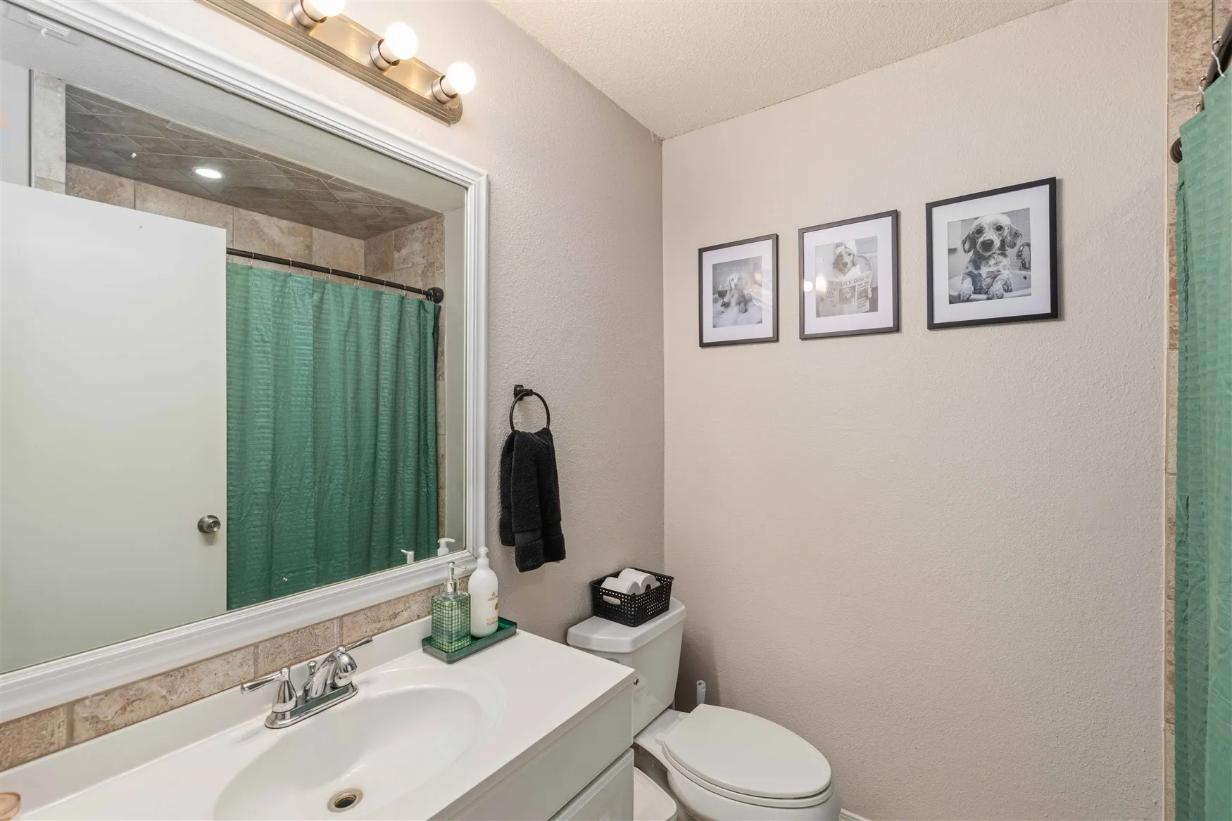 Single Family Residence For Sale in Brown County , 1604 Oakland Terrace, Brownwood, Texas 76801, 3 Bedroom, 2 Bathroom, 2 Garage spaces, 1,132 Sqft, built in 1969, Price $207,500, mls#21299007, Real Estate Agent in Brownwood, Homes For Sale in Brown county, Homes For Sale in Brownwood, Realtor in Brownwood Texas, Real Estate Brokerage Independent Realty Texas, Luminita Cordes Realtor