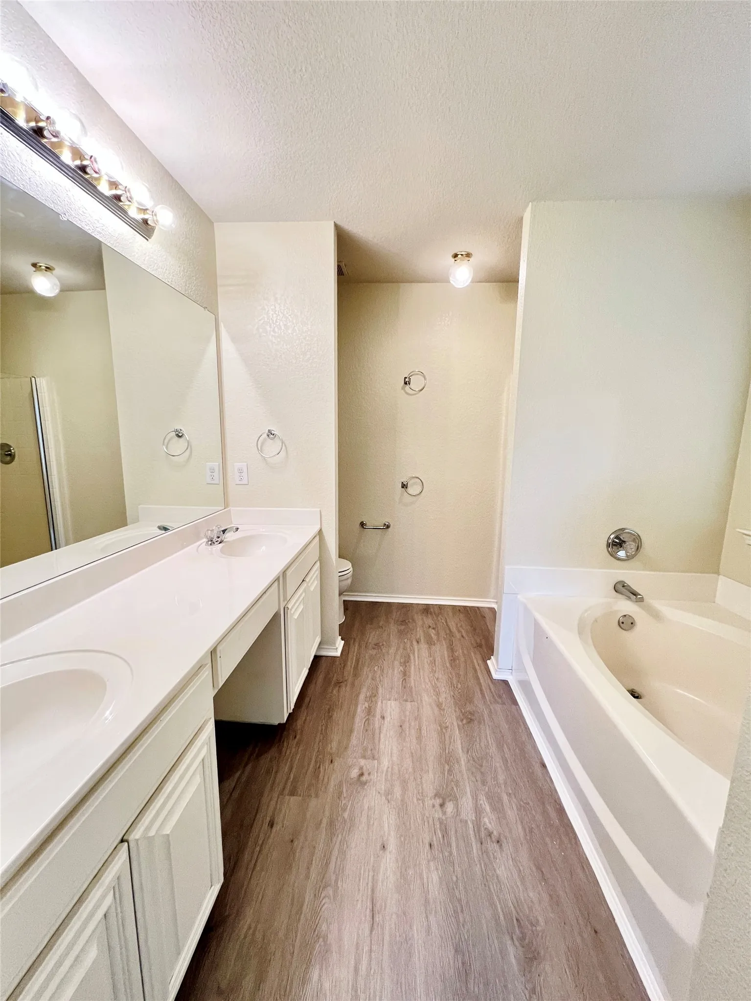 Single Family Residence For Rent in Denton County , 1103 Savage Drive, Denton, Texas 76207, 3 Bedroom, 2 Bathroom, 2 Garage spaces, 1,768 Sqft, built in 2004, mls#21299229, Real Estate Agent in Denton, Homes For Rent in Denton county, Homes For Rent in Denton, Realtor in Denton Texas, Real Estate Brokerage Independent Realty Texas, Luminita Cordes Realtor