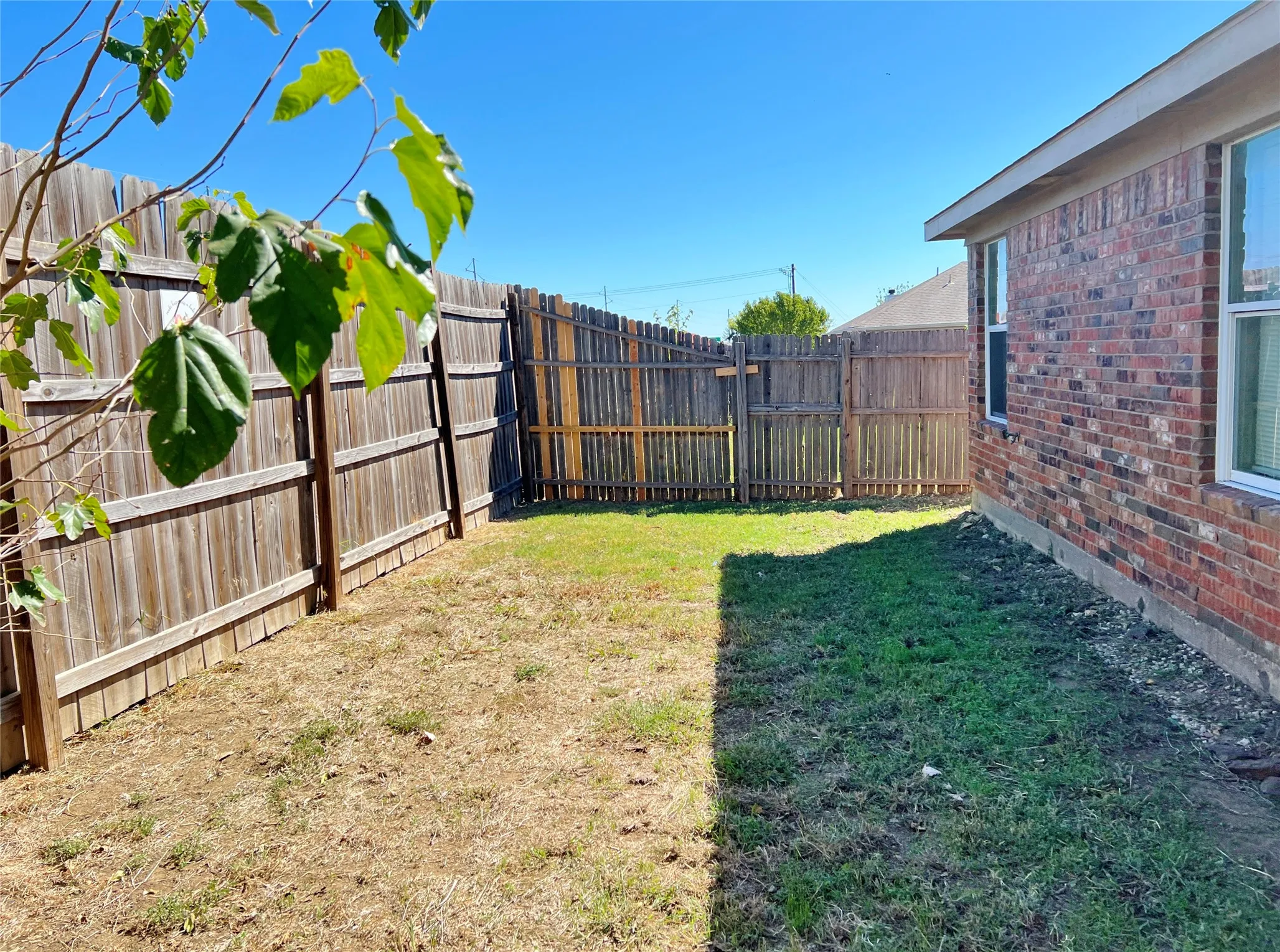 Single Family Residence For Rent in Denton County , 1103 Savage Drive, Denton, Texas 76207, 3 Bedroom, 2 Bathroom, 2 Garage spaces, 1,768 Sqft, built in 2004, mls#21299229, Real Estate Agent in Denton, Homes For Rent in Denton county, Homes For Rent in Denton, Realtor in Denton Texas, Real Estate Brokerage Independent Realty Texas, Luminita Cordes Realtor