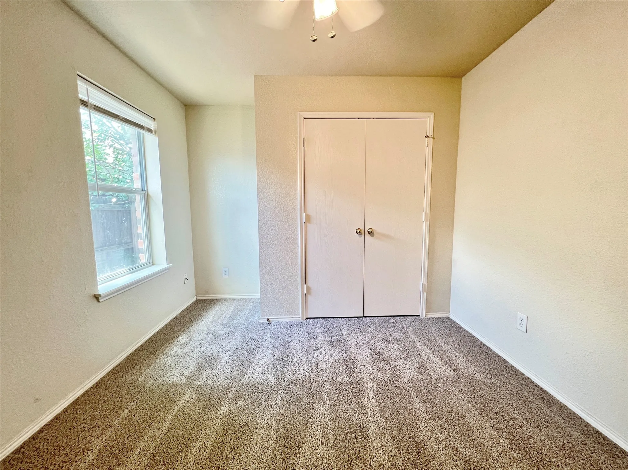 Single Family Residence For Rent in Denton County , 1103 Savage Drive, Denton, Texas 76207, 3 Bedroom, 2 Bathroom, 2 Garage spaces, 1,768 Sqft, built in 2004, mls#21299229, Real Estate Agent in Denton, Homes For Rent in Denton county, Homes For Rent in Denton, Realtor in Denton Texas, Real Estate Brokerage Independent Realty Texas, Luminita Cordes Realtor