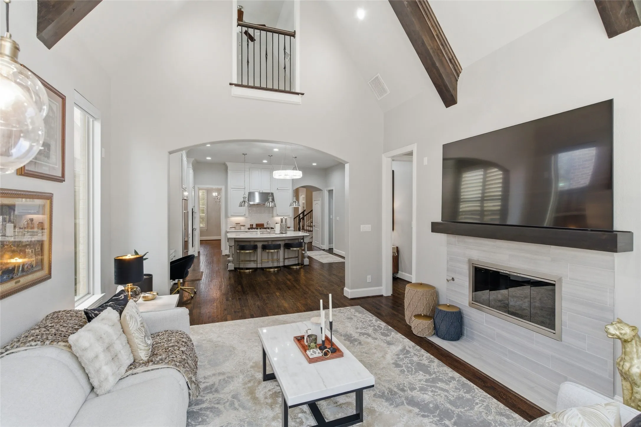 Single Family Residence For Sale in Dallas County , 645 Clearwater Drive, Irving, Texas 75039, 4 Bedroom, 6 Bathroom, 2 Garage spaces, 3,688 Sqft, built in 2015, mls#21296580, Real Estate Agent in Irving, Homes For Sale in Dallas county, Homes For Sale in Irving, Realtor in Irving Texas, Real Estate Brokerage Independent Realty Texas, Luminita Cordes Realtor