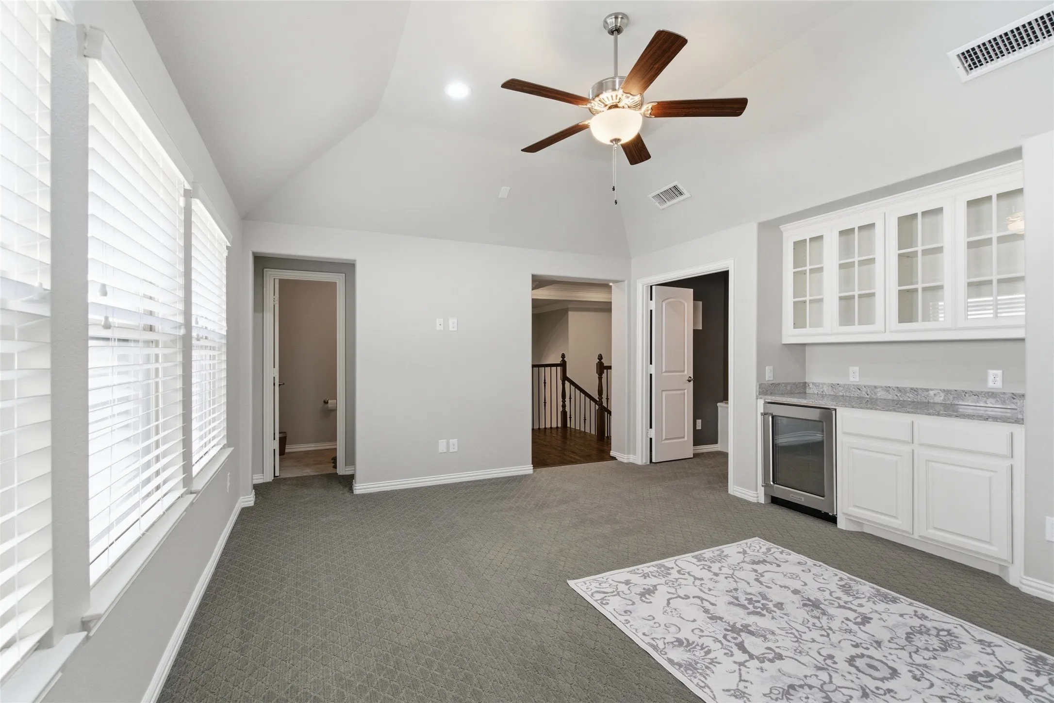 Single Family Residence For Sale in Dallas County , 645 Clearwater Drive, Irving, Texas 75039, 4 Bedroom, 6 Bathroom, 2 Garage spaces, 3,688 Sqft, built in 2015, mls#21296580, Real Estate Agent in Irving, Homes For Sale in Dallas county, Homes For Sale in Irving, Realtor in Irving Texas, Real Estate Brokerage Independent Realty Texas, Luminita Cordes Realtor