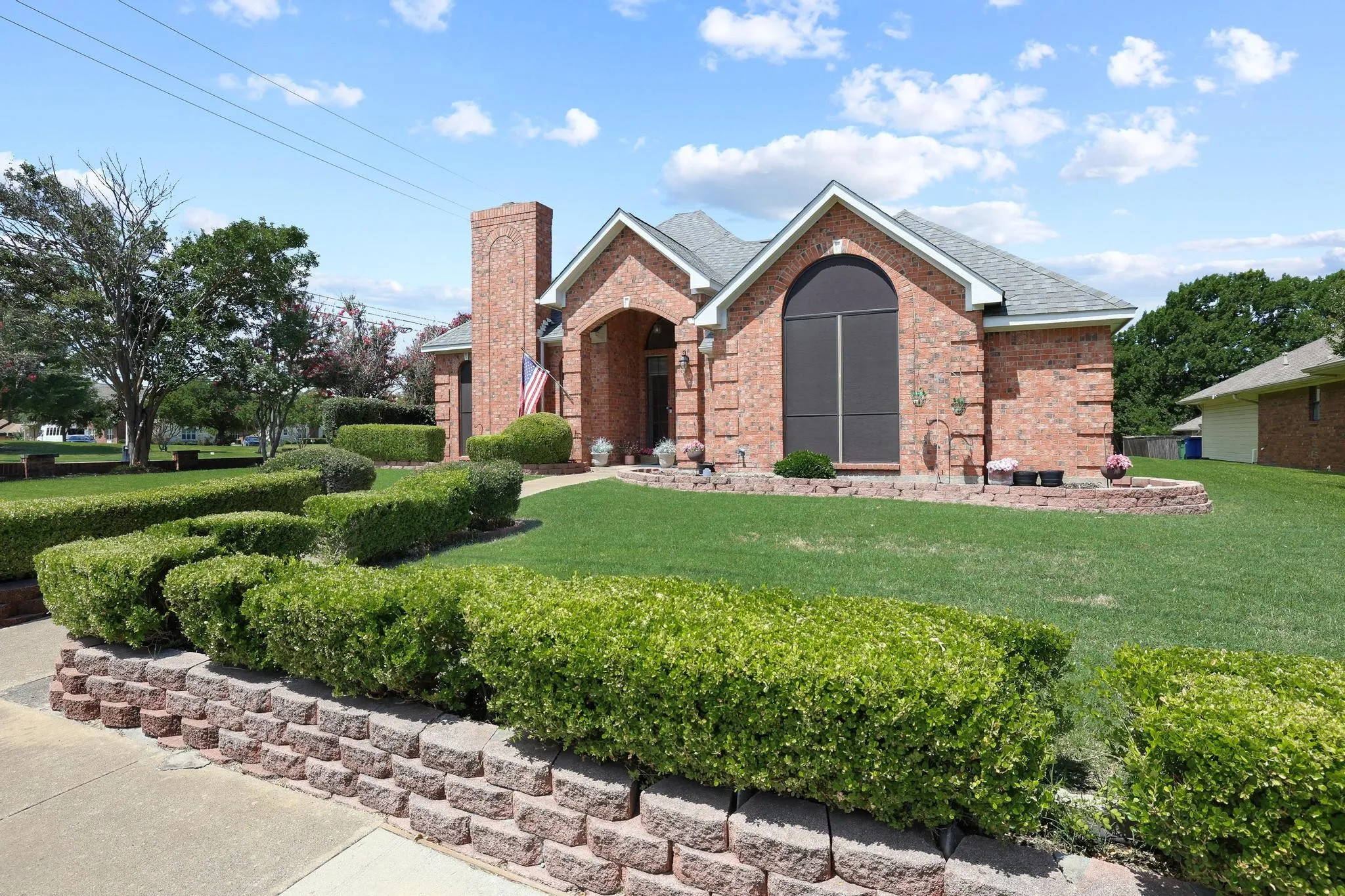 Single Family Residence For Sale in Denton County , 4201 Spurwood Drive, Carrollton, Texas 75010, 3 Bedroom, 3 Bathroom, 2 Garage spaces, 2,283 Sqft, built in 1986, mls#21296663, Real Estate Agent in Carrollton, Homes For Sale in Denton county, Homes For Sale in Carrollton, Realtor in Carrollton Texas, Real Estate Brokerage Independent Realty Texas, Luminita Cordes Realtor