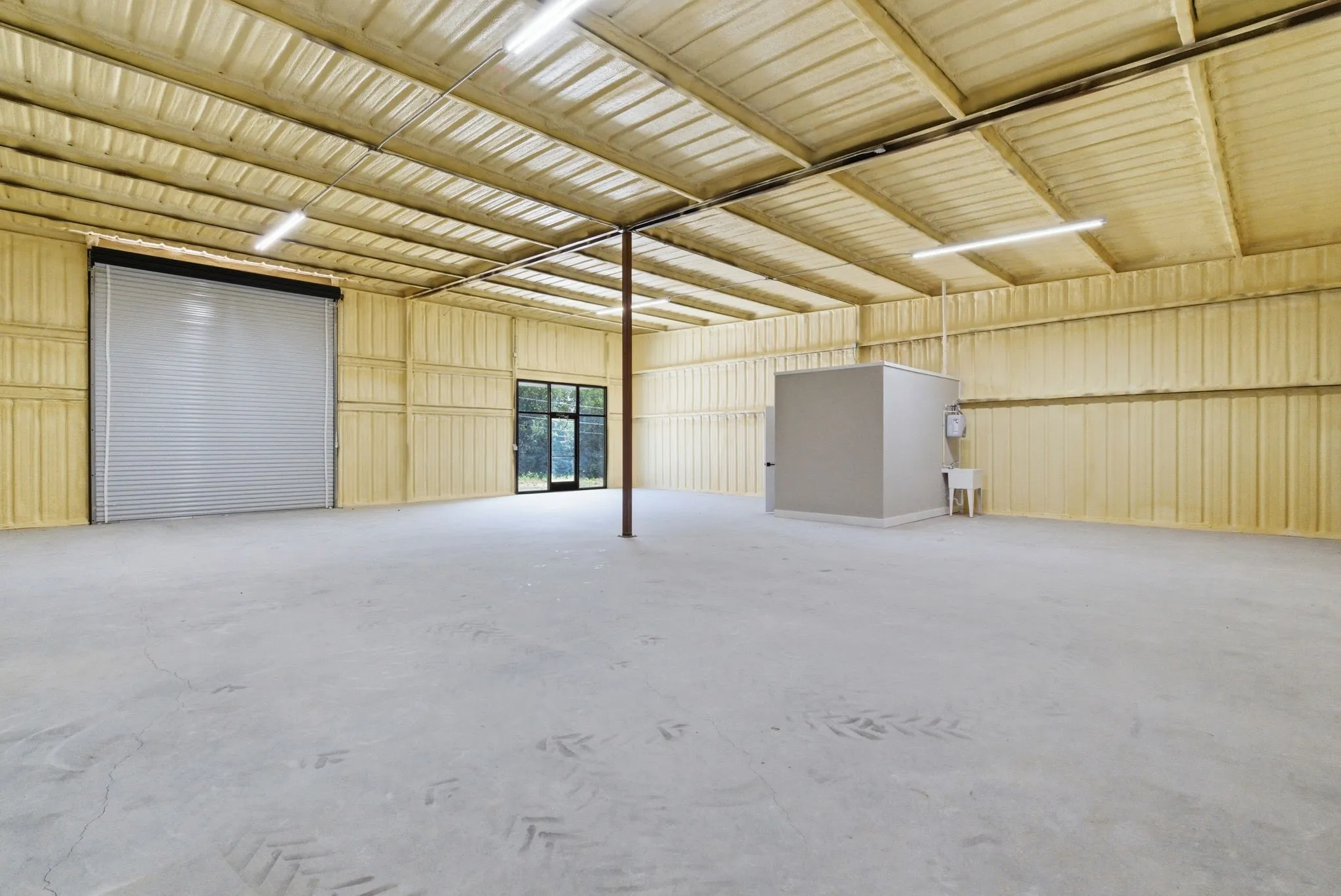 Retail For Rent in Parker County , 1726 N Main, Weatherford, Texas 76085, 0, 0, Garage spaces, 0 Sqft, built in 2025, mls#21294306, Real Estate Agent in Weatherford, Homes For Rent in Parker county, Homes For Rent in Weatherford, Realtor in Weatherford Texas, Real Estate Brokerage Independent Realty Texas, Luminita Cordes Realtor