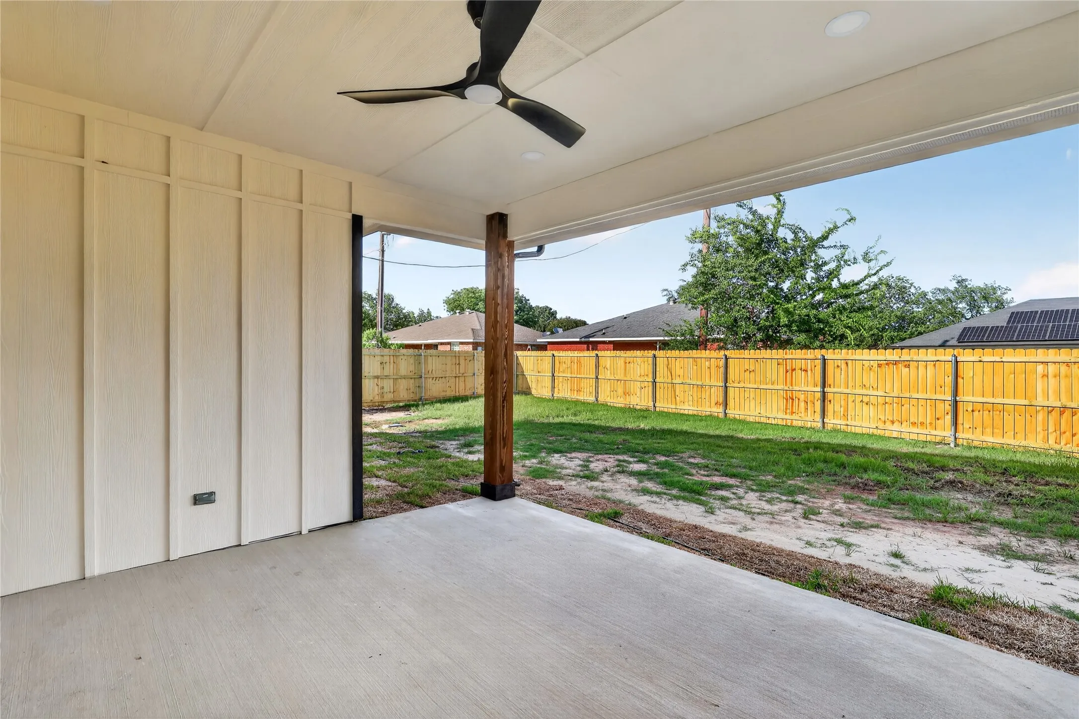 Single Family Residence For Sale in Henderson County , 306 Backlash Drive, Gun Barrel City, Texas 75156, 3 Bedroom, 2 Bathroom, 2 Garage spaces, 1,635 Sqft, built in 2026, mls#21298721, Real Estate Agent in Gun Barrel City, Homes For Sale in Henderson county, Homes For Sale in Gun Barrel City, Realtor in Gun Barrel City Texas, Real Estate Brokerage Independent Realty Texas, Luminita Cordes Realtor