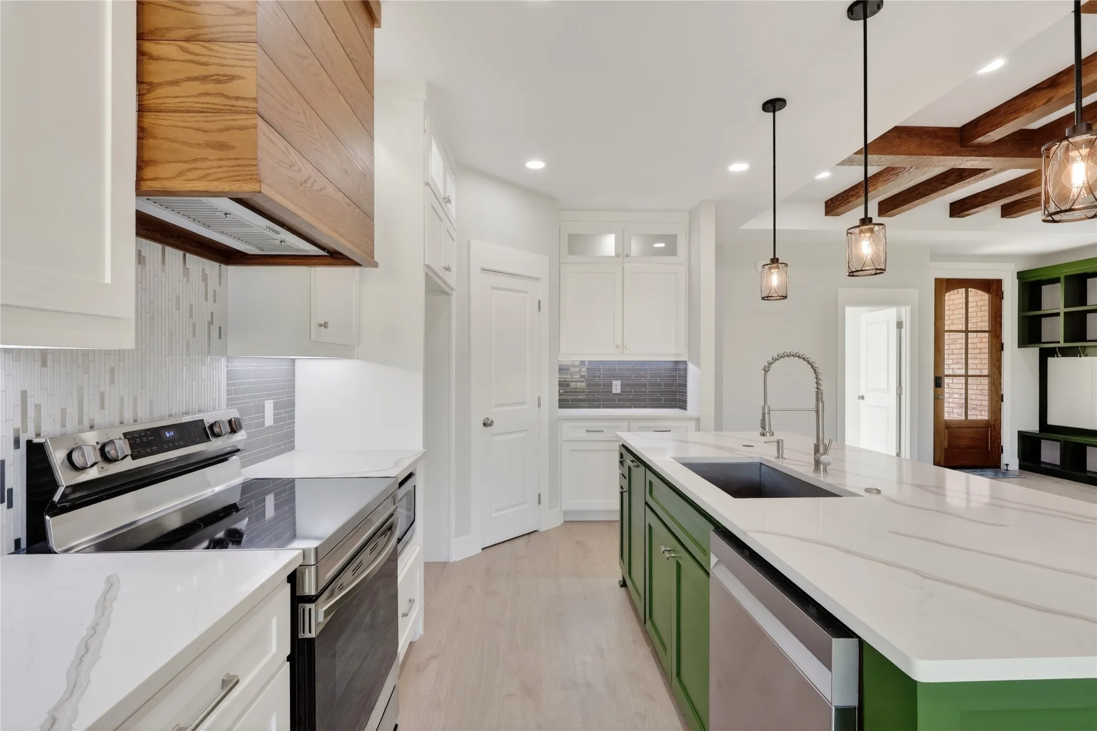 Single Family Residence For Sale in Henderson County , 308 Backlash Drive, Gun Barrel City, Texas 75156, 3 Bedroom, 2 Bathroom, 2 Garage spaces, 1,635 Sqft, built in 2026, mls#21298741, Real Estate Agent in Gun Barrel City, Homes For Sale in Henderson county, Homes For Sale in Gun Barrel City, Realtor in Gun Barrel City Texas, Real Estate Brokerage Independent Realty Texas, Luminita Cordes Realtor