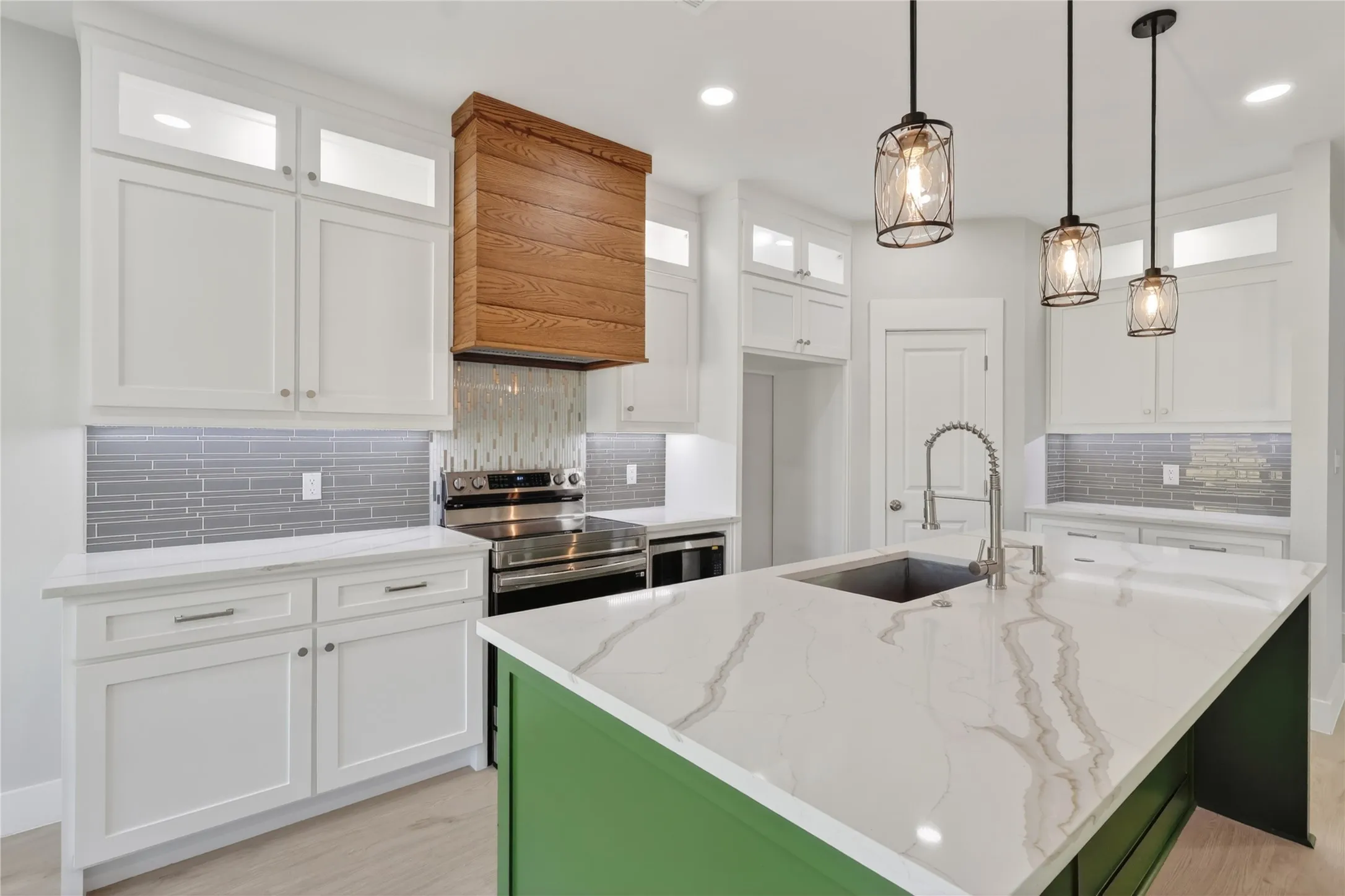 Single Family Residence For Sale in Henderson County , 308 Backlash Drive, Gun Barrel City, Texas 75156, 3 Bedroom, 2 Bathroom, 2 Garage spaces, 1,635 Sqft, built in 2026, mls#21298741, Real Estate Agent in Gun Barrel City, Homes For Sale in Henderson county, Homes For Sale in Gun Barrel City, Realtor in Gun Barrel City Texas, Real Estate Brokerage Independent Realty Texas, Luminita Cordes Realtor