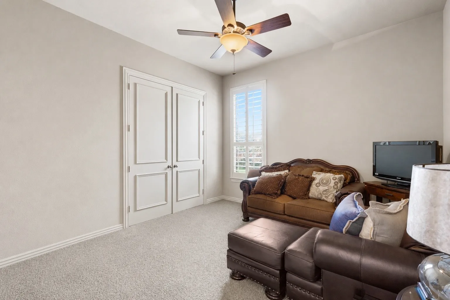 Single Family Residence For Sale in Collin County , 2104 Camden, Mc Kinney, Texas 75070, 4 Bedroom, 3 Bathroom, 3 Garage spaces, 3,776 Sqft, built in 2004, mls#21297526, Real Estate Agent in Mc Kinney, Homes For Sale in Collin county, Homes For Sale in Mc Kinney, Realtor in Mc Kinney Texas, Real Estate Brokerage Independent Realty Texas, Luminita Cordes Realtor