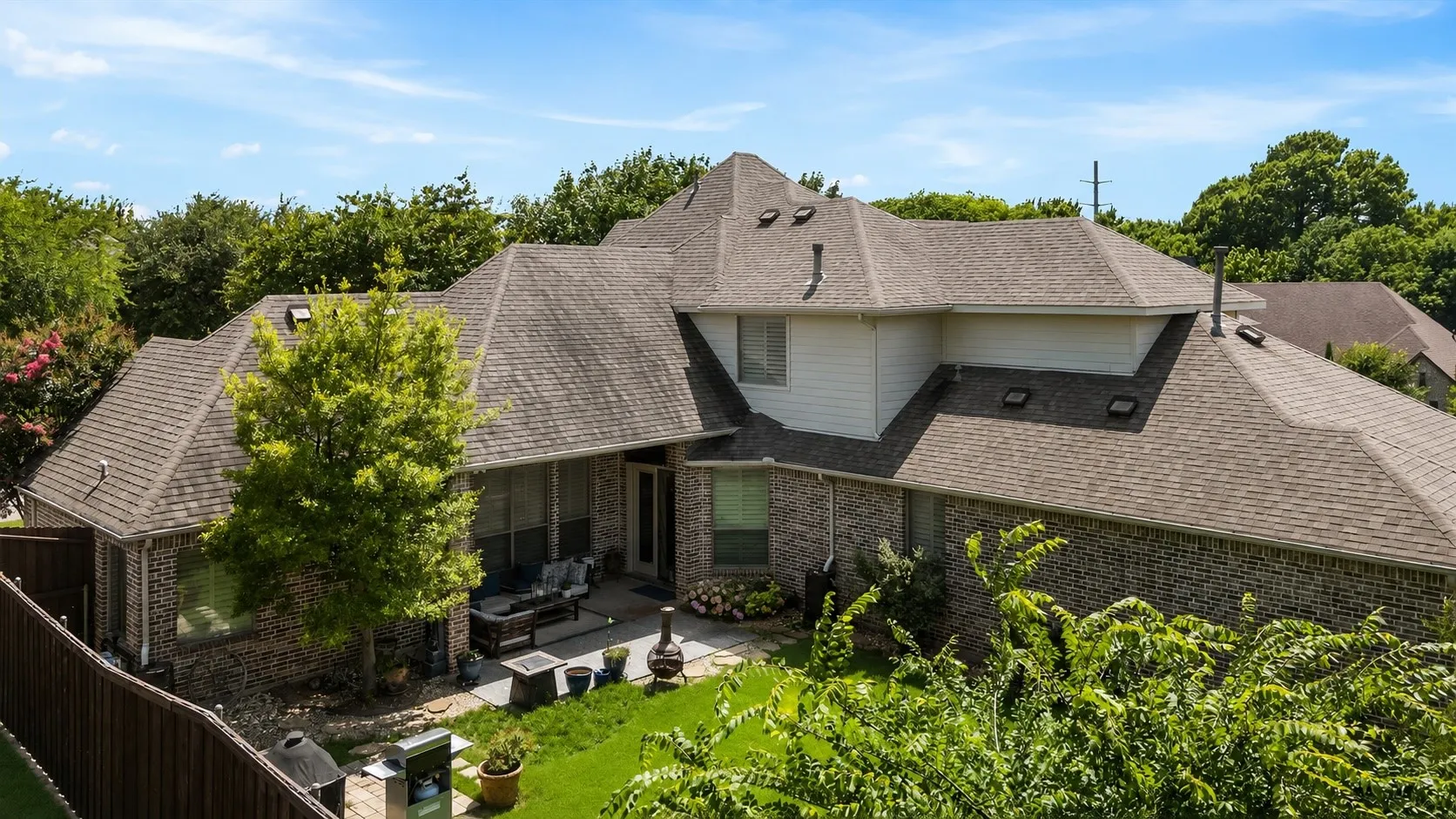 Single Family Residence For Sale in Collin County , 2104 Camden, Mc Kinney, Texas 75070, 4 Bedroom, 3 Bathroom, 3 Garage spaces, 3,776 Sqft, built in 2004, mls#21297526, Real Estate Agent in Mc Kinney, Homes For Sale in Collin county, Homes For Sale in Mc Kinney, Realtor in Mc Kinney Texas, Real Estate Brokerage Independent Realty Texas, Luminita Cordes Realtor