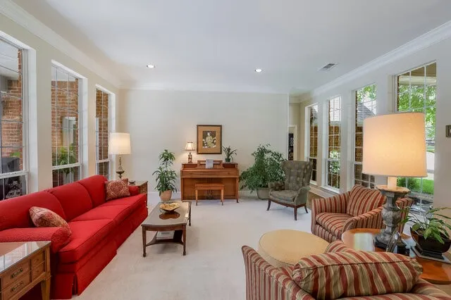Single Family Residence For Sale in Dallas County , 917 Longmeadow Lane, De Soto, Texas 75115, 4 Bedroom, 4 Bathroom, 2 Garage spaces, 3,008 Sqft, built in 1994, mls#21296939, Real Estate Agent in De Soto, Homes For Sale in Dallas county, Homes For Sale in De Soto, Realtor in De Soto Texas, Real Estate Brokerage Independent Realty Texas, Luminita Cordes Realtor